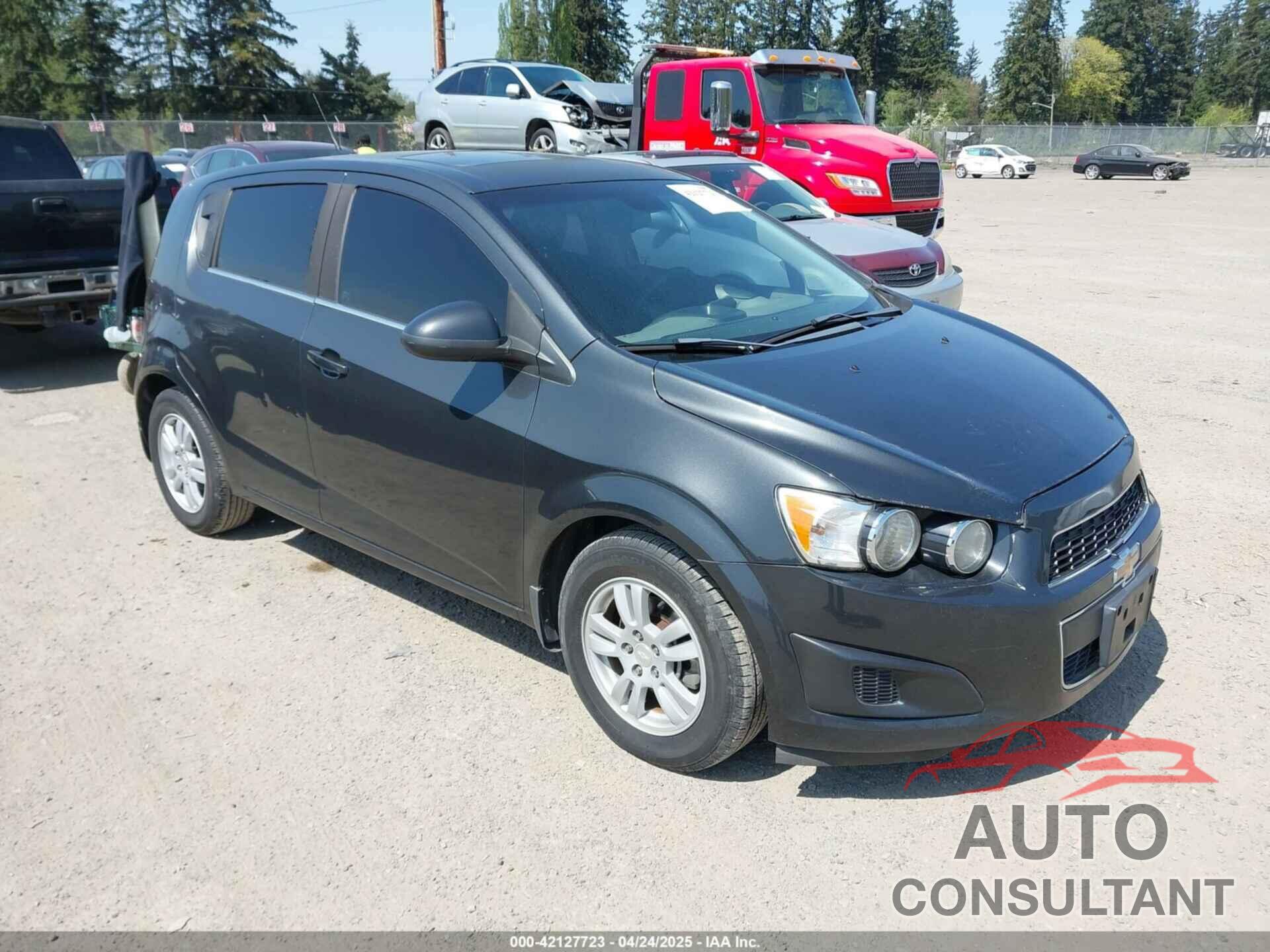 CHEVROLET SONIC 2014 - 1G1JC6SB9E4112740