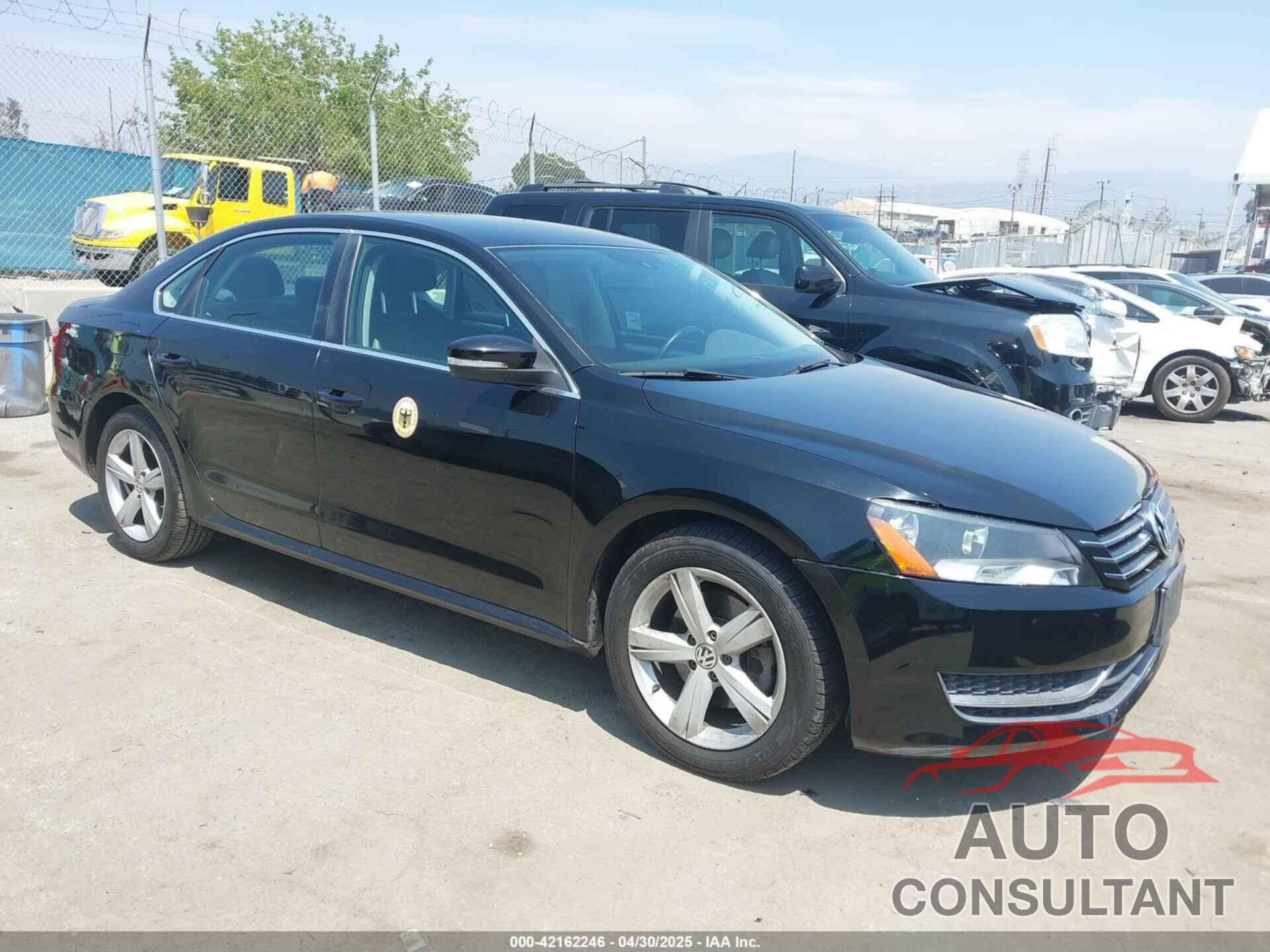 VOLKSWAGEN PASSAT 2013 - 1VWBP7A38DC126971