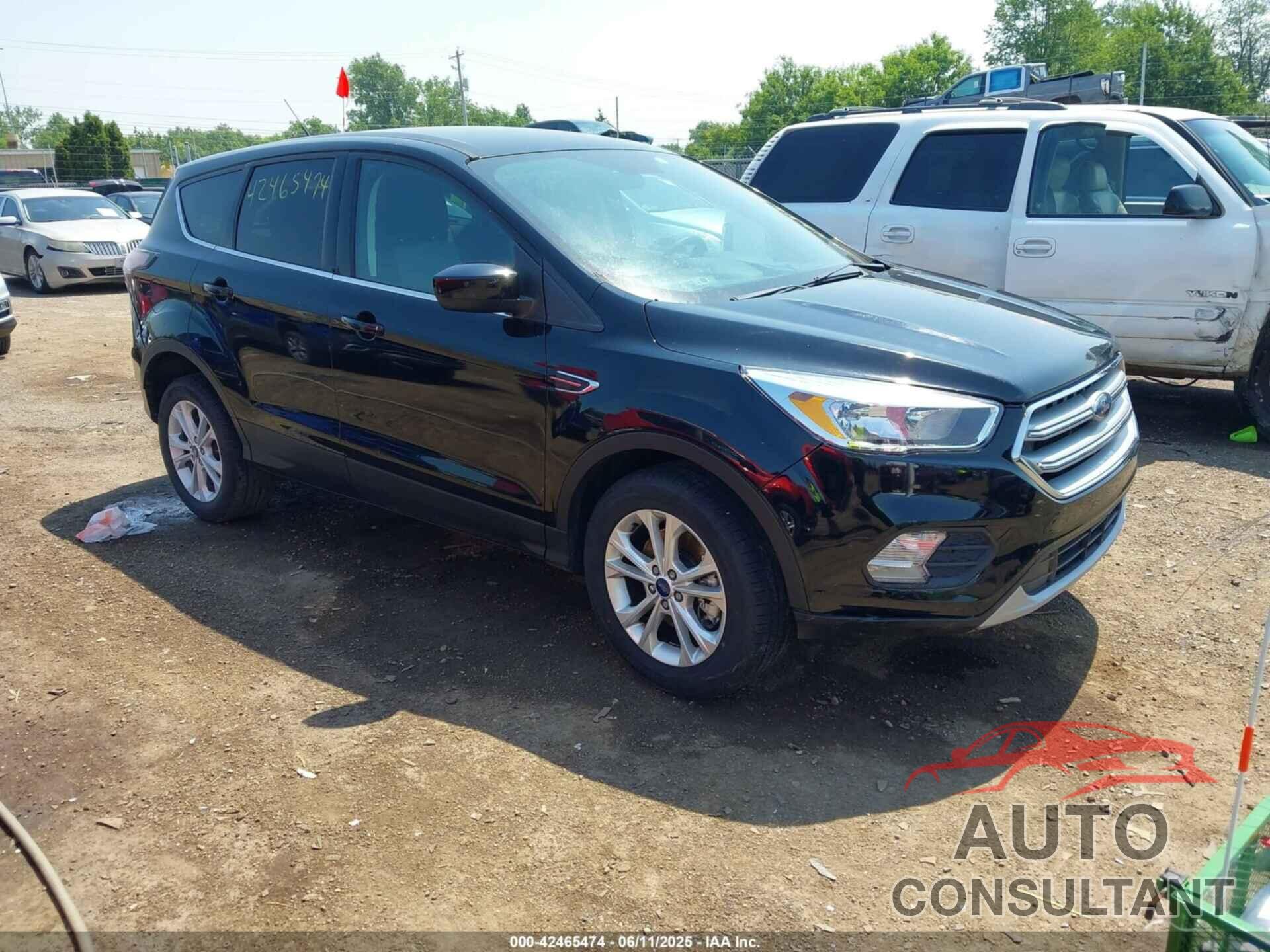 FORD ESCAPE 2017 - 1FMCU9GD9HUA15661