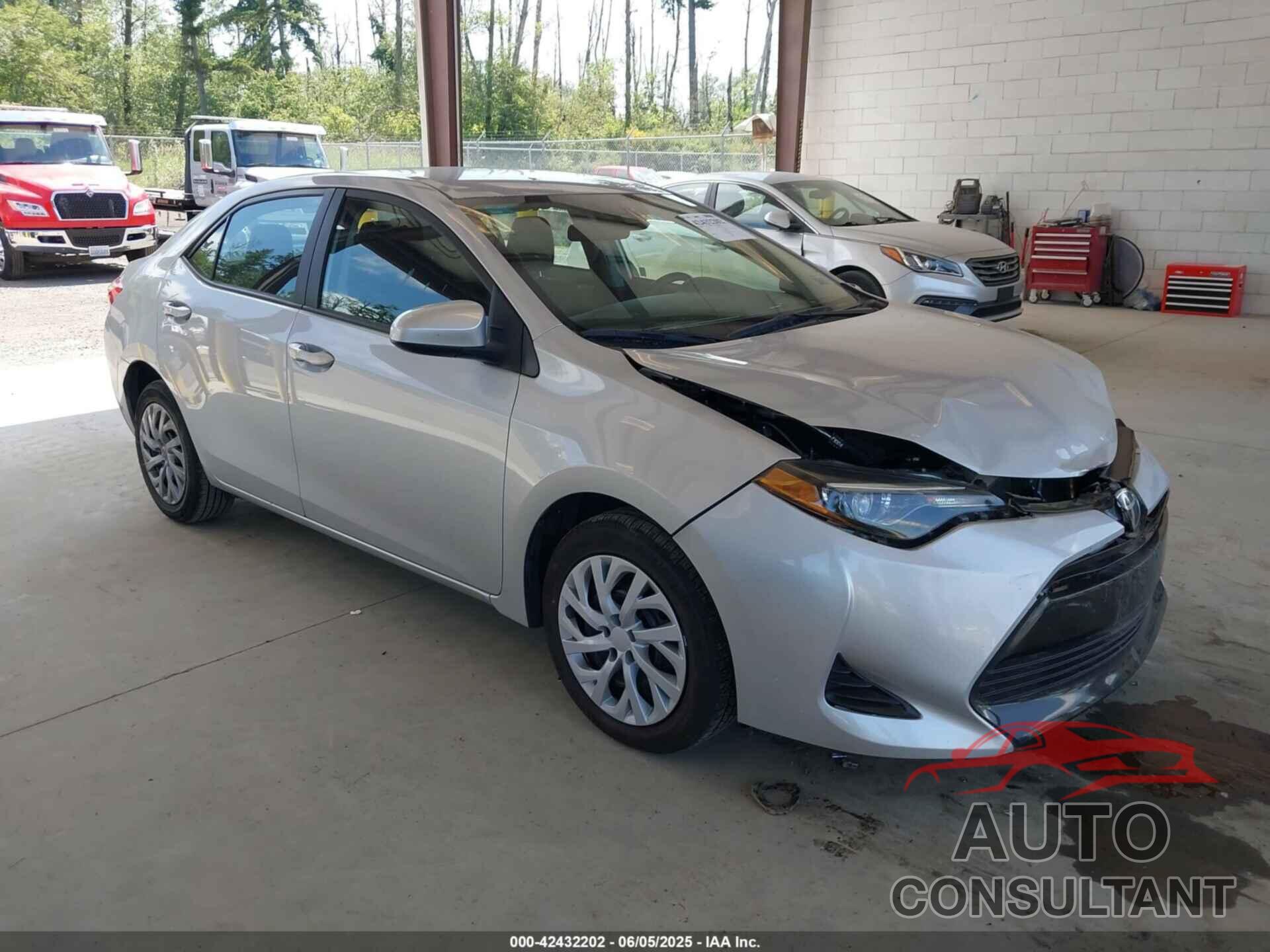 TOYOTA COROLLA 2017 - 2T1BURHE4HC779339