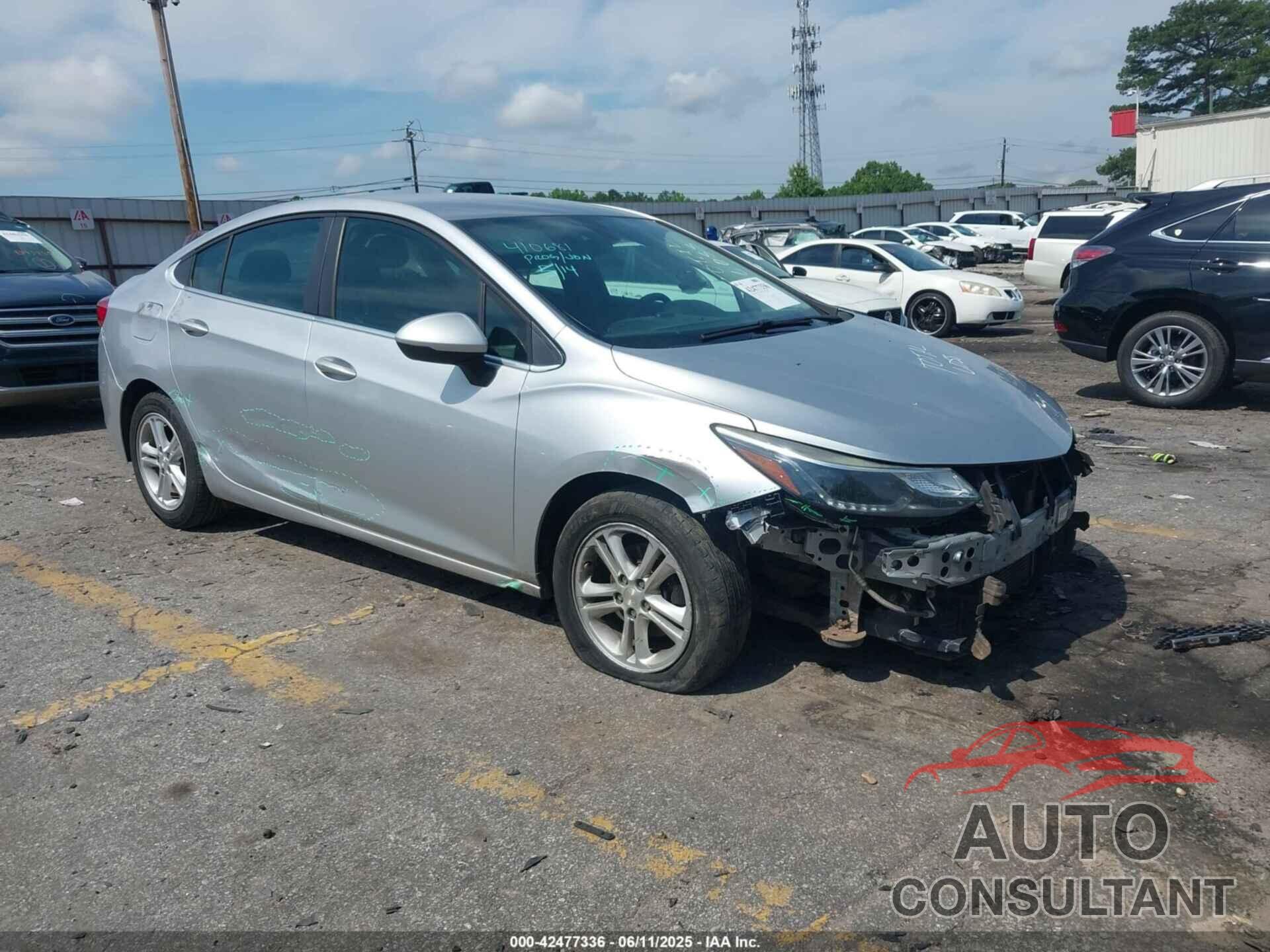 CHEVROLET CRUZE 2018 - 1G1BE5SMXJ7164123