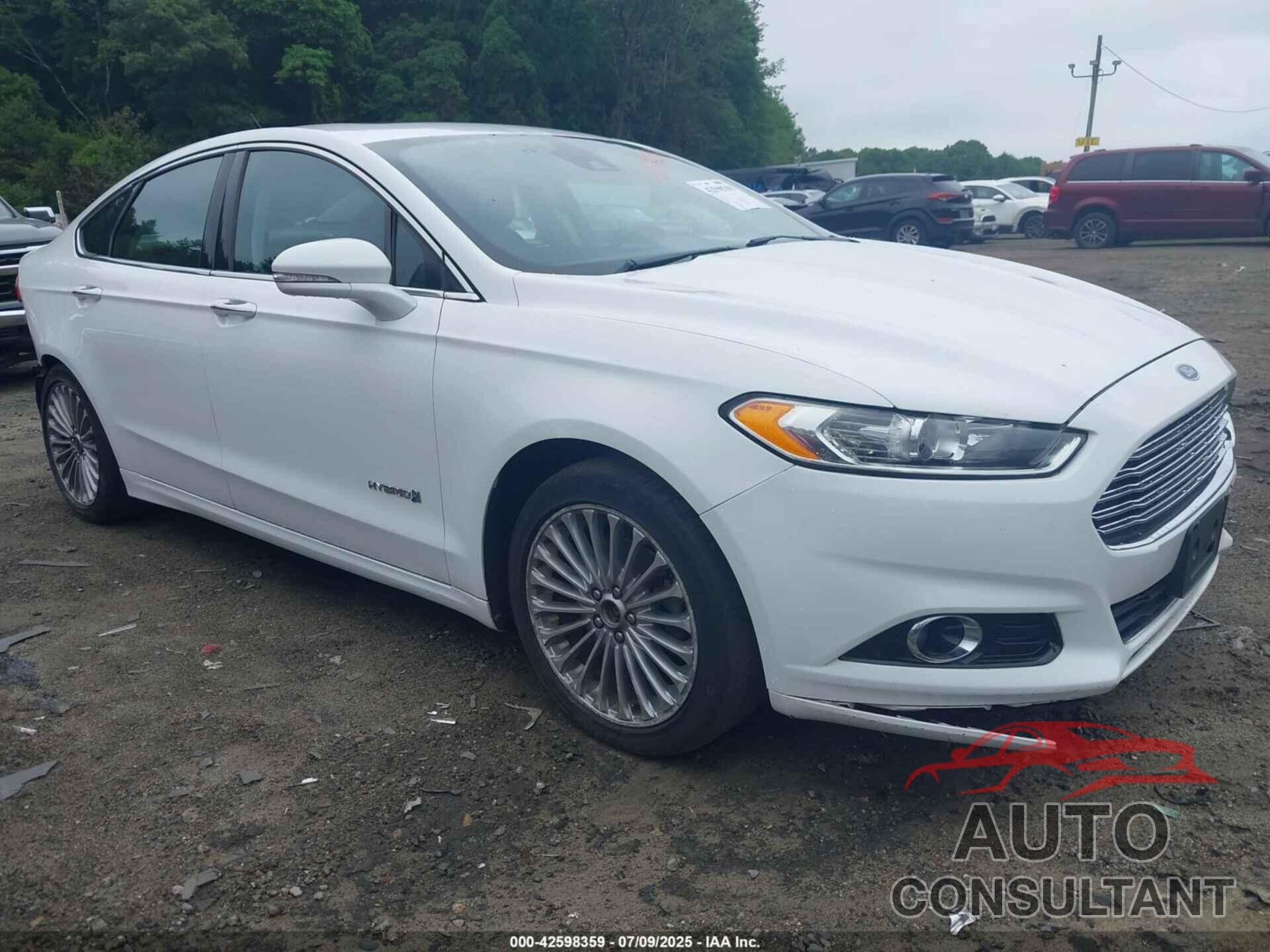 FORD FUSION HYBRID 2013 - 3FA6P0RU6DR315585