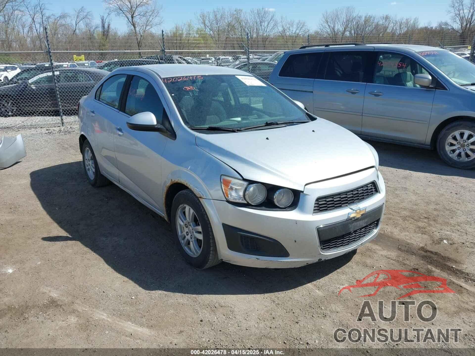 CHEVROLET SONIC 2014 - 1G1JC5SH0E4152784