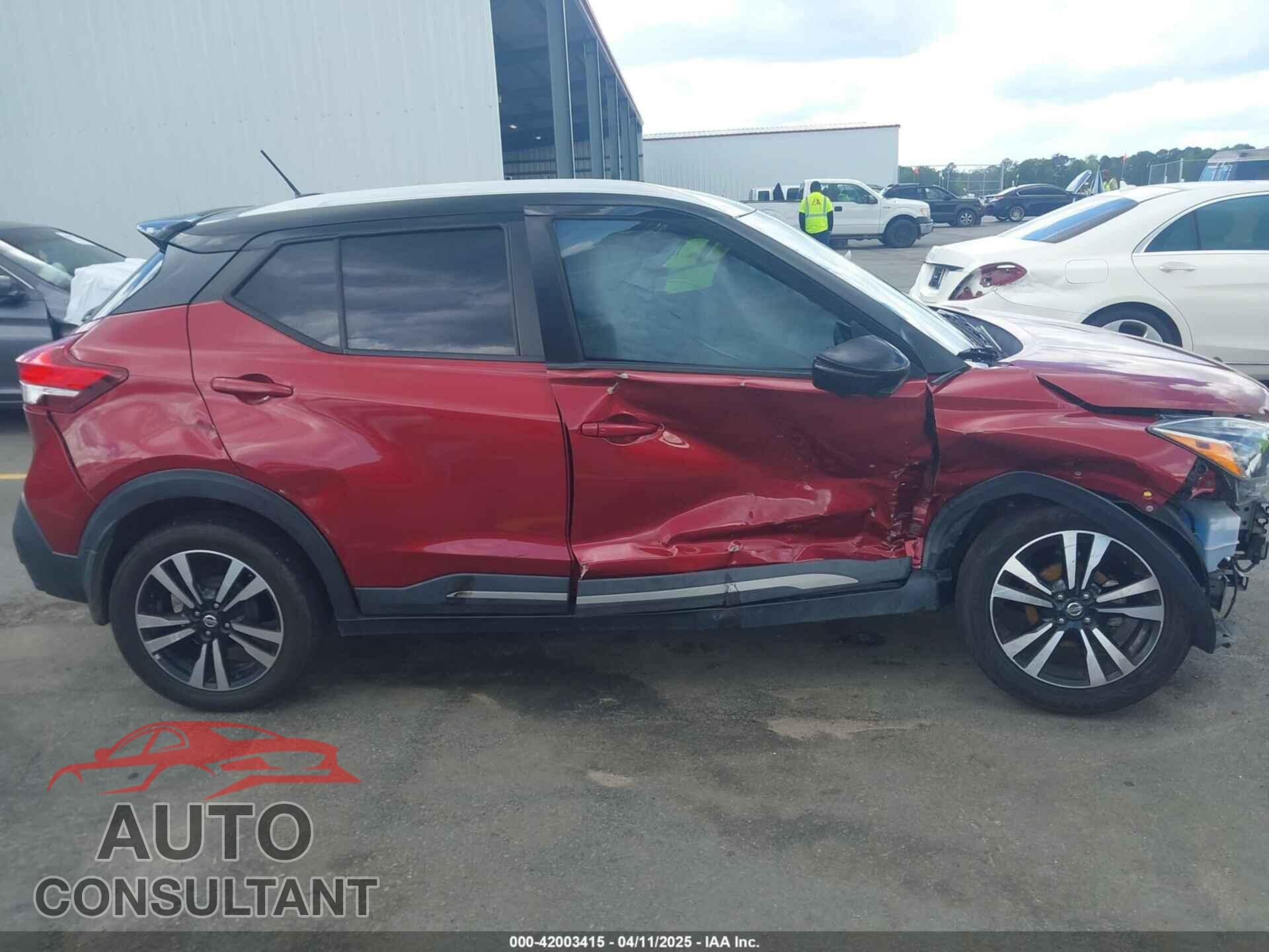 NISSAN KICKS 2019 - 3N1CP5CU3KL544571