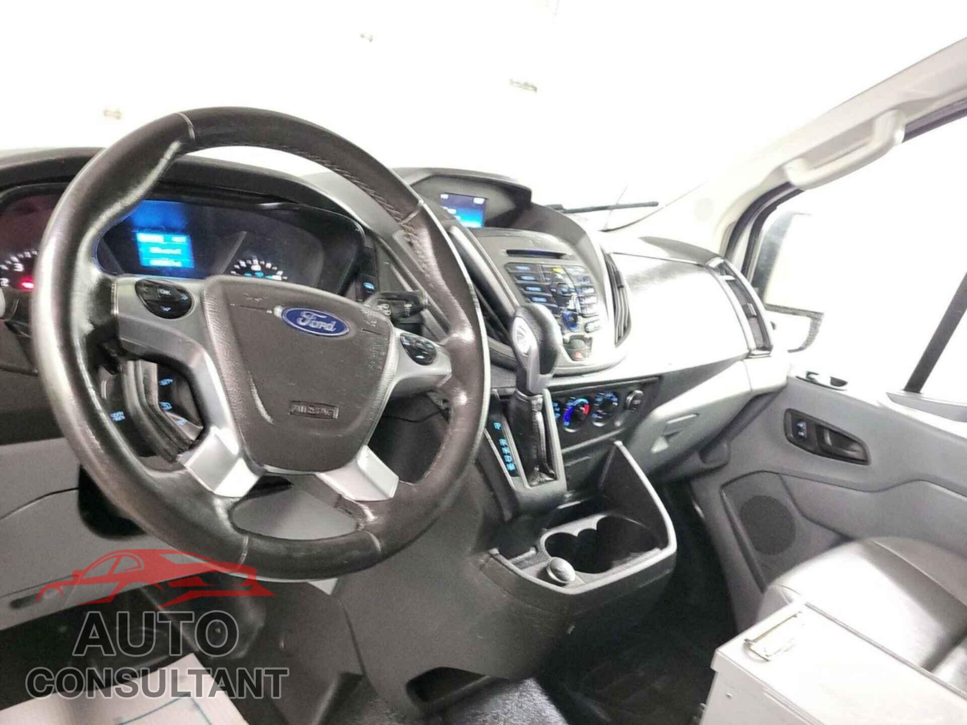 FORD TRANSIT 2017 - 1FTYR1YM9HKB36424