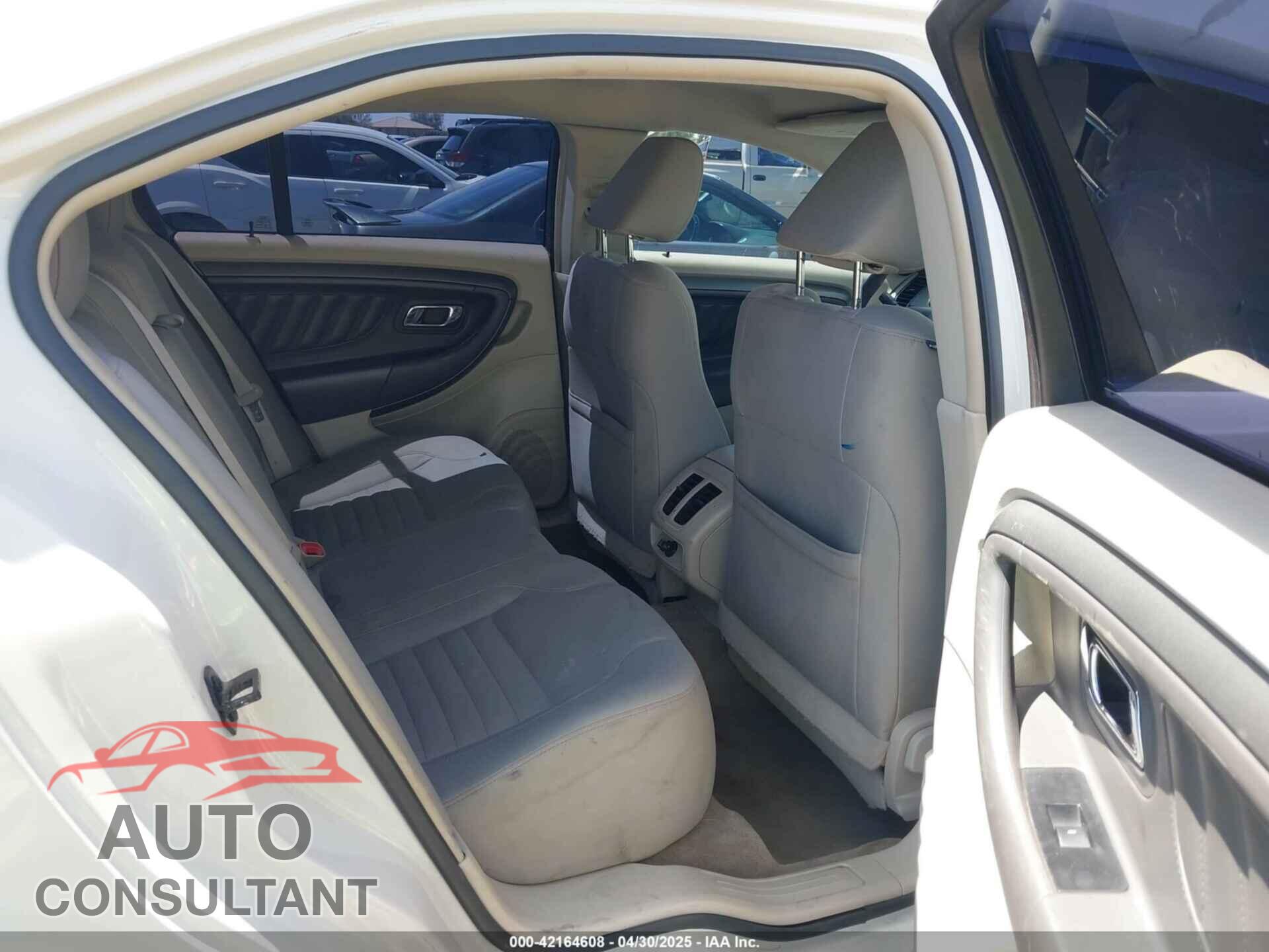 FORD TAURUS 2011 - 1FAHP2DW1BG165371