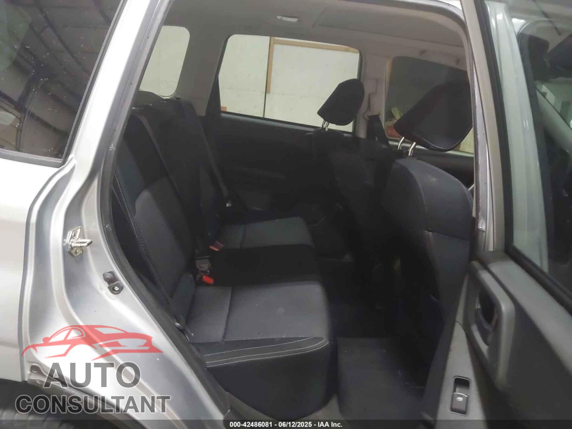 SUBARU FORESTER 2018 - JF2SJAEC1JH442076