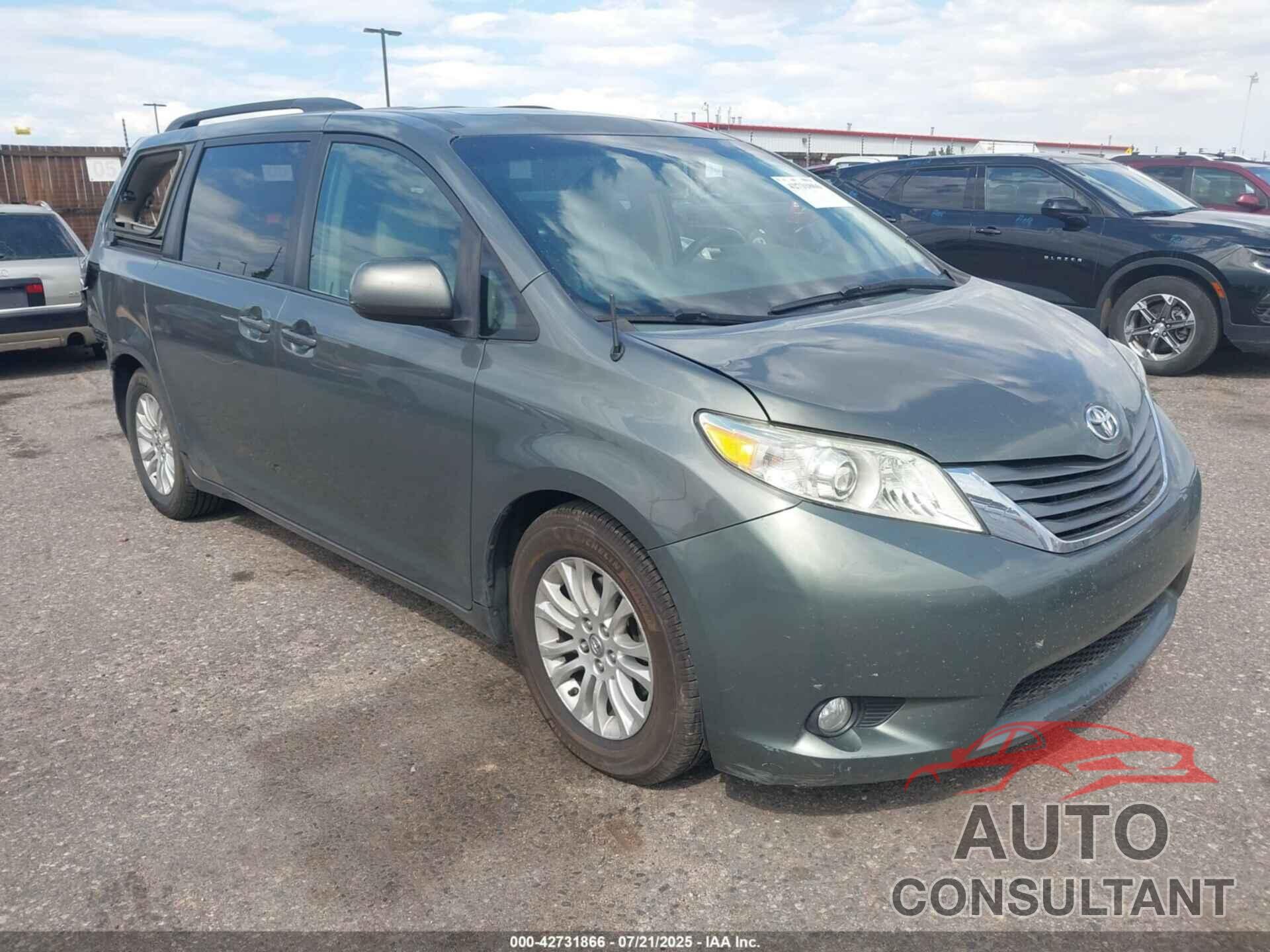 TOYOTA SIENNA 2011 - 5TDYK3DC2BS050420