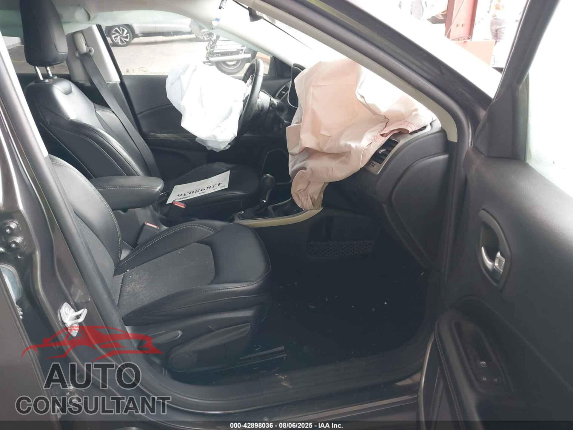 JEEP COMPASS 2019 - 3C4NJDBB2KT792361
