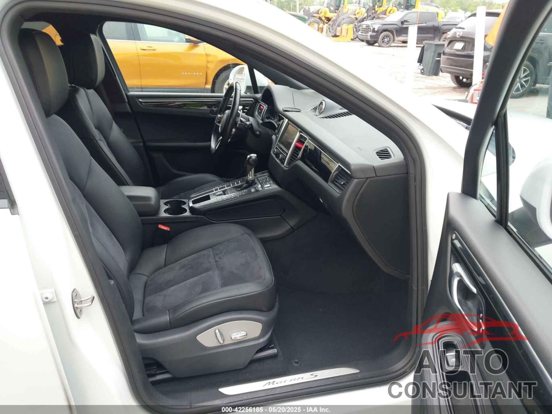 PORSCHE MACAN 2016 - WP1AB2A54GLB53864