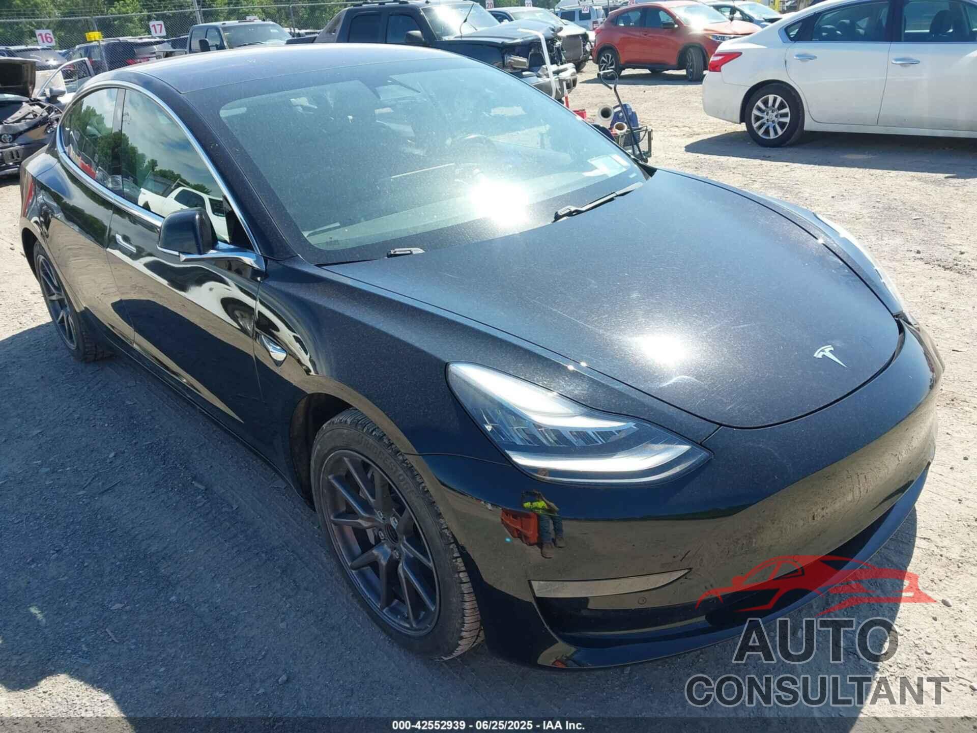 TESLA MODEL 3 2018 - 5YJ3E1EA8JF152214
