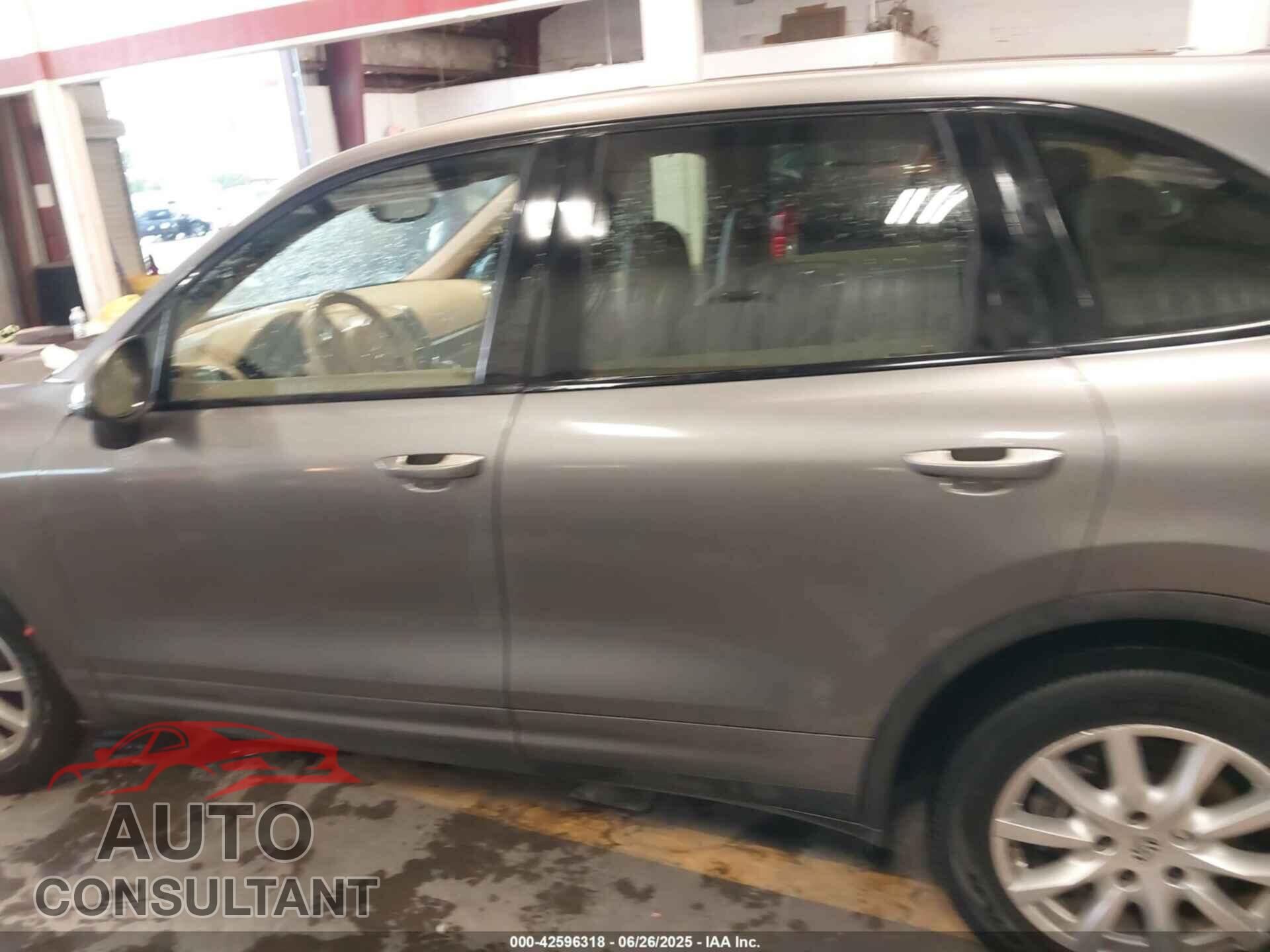 PORSCHE CAYENNE 2012 - WP1AA2A21CLA04170