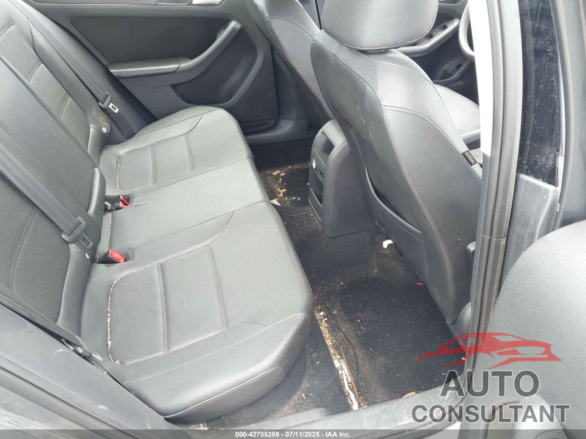 VOLKSWAGEN JETTA 2014 - 3VWD17AJXEM249213