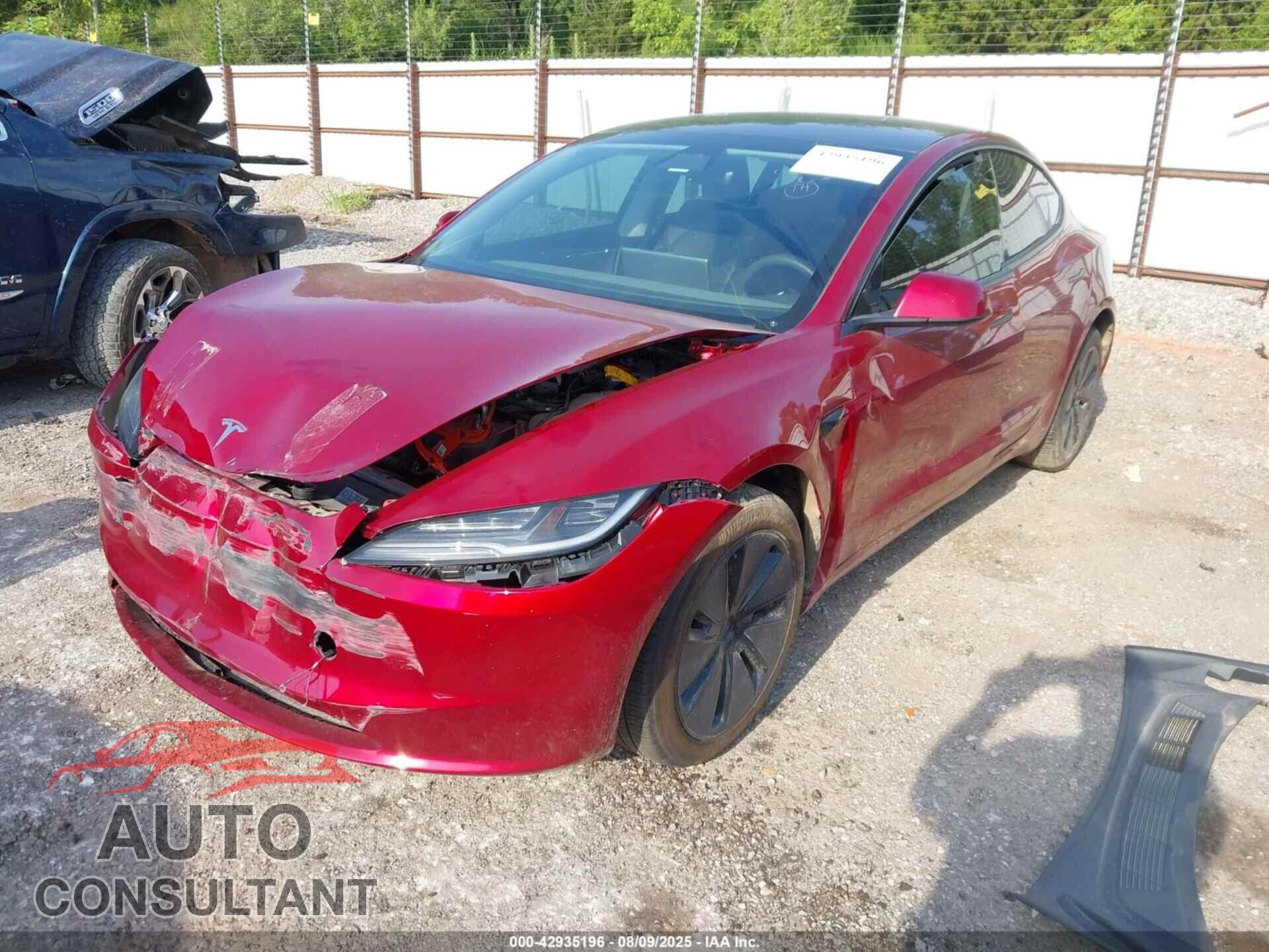 TESLA MODEL 3 2024 - 5YJ3E1EA5RF863428