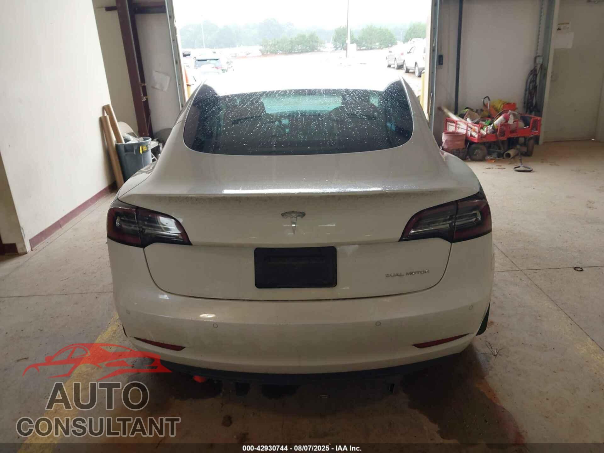 TESLA MODEL 3 2022 - 5YJ3E1EB8NF152275