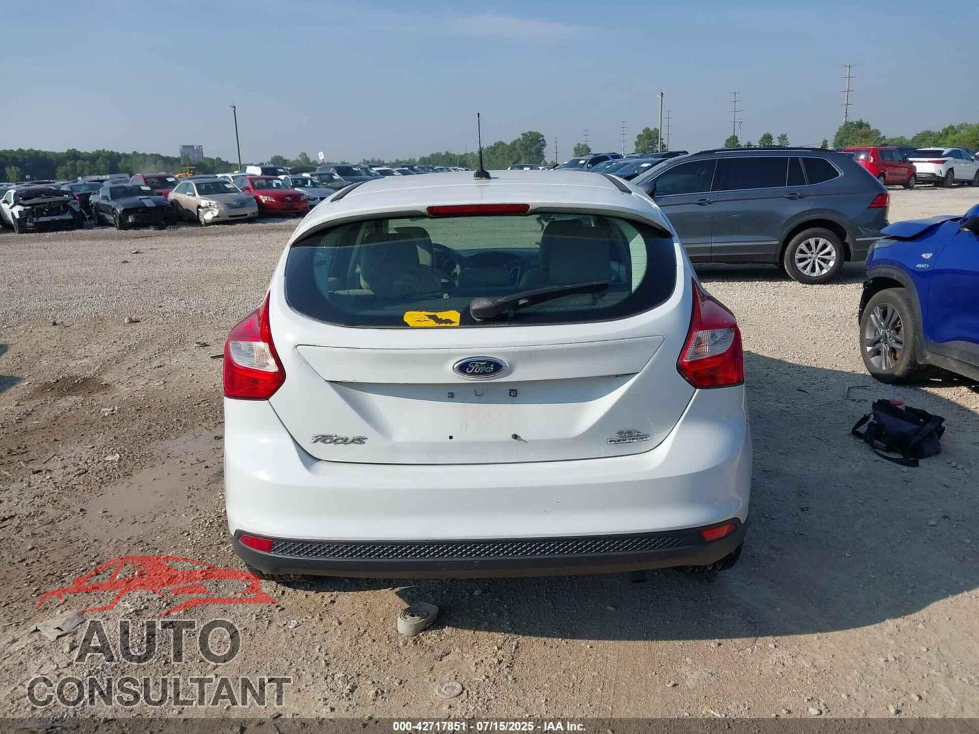 FORD FOCUS 2012 - 1FAHP3M27CL404563