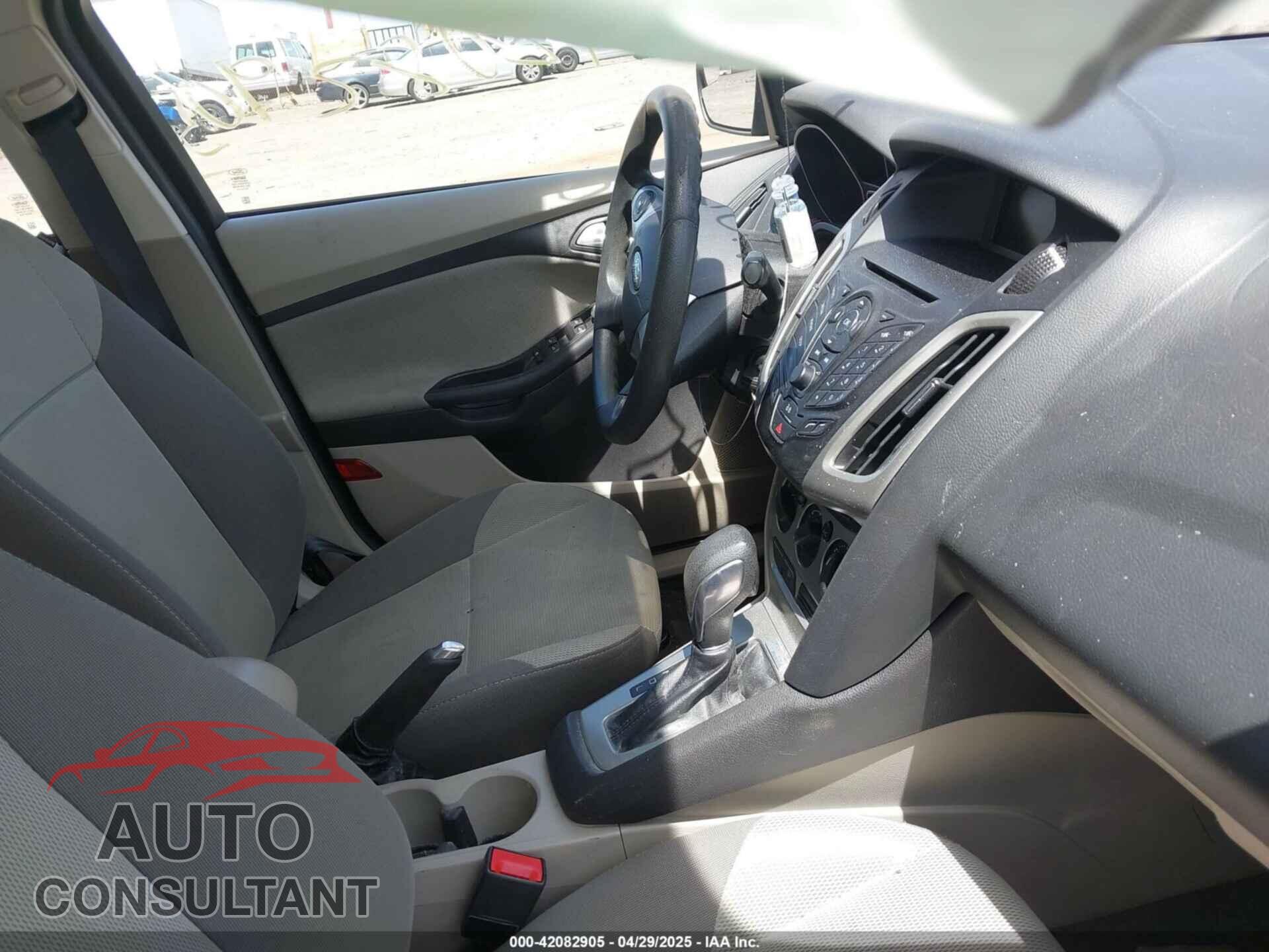 FORD FOCUS 2014 - 1FADP3F2XEL120830