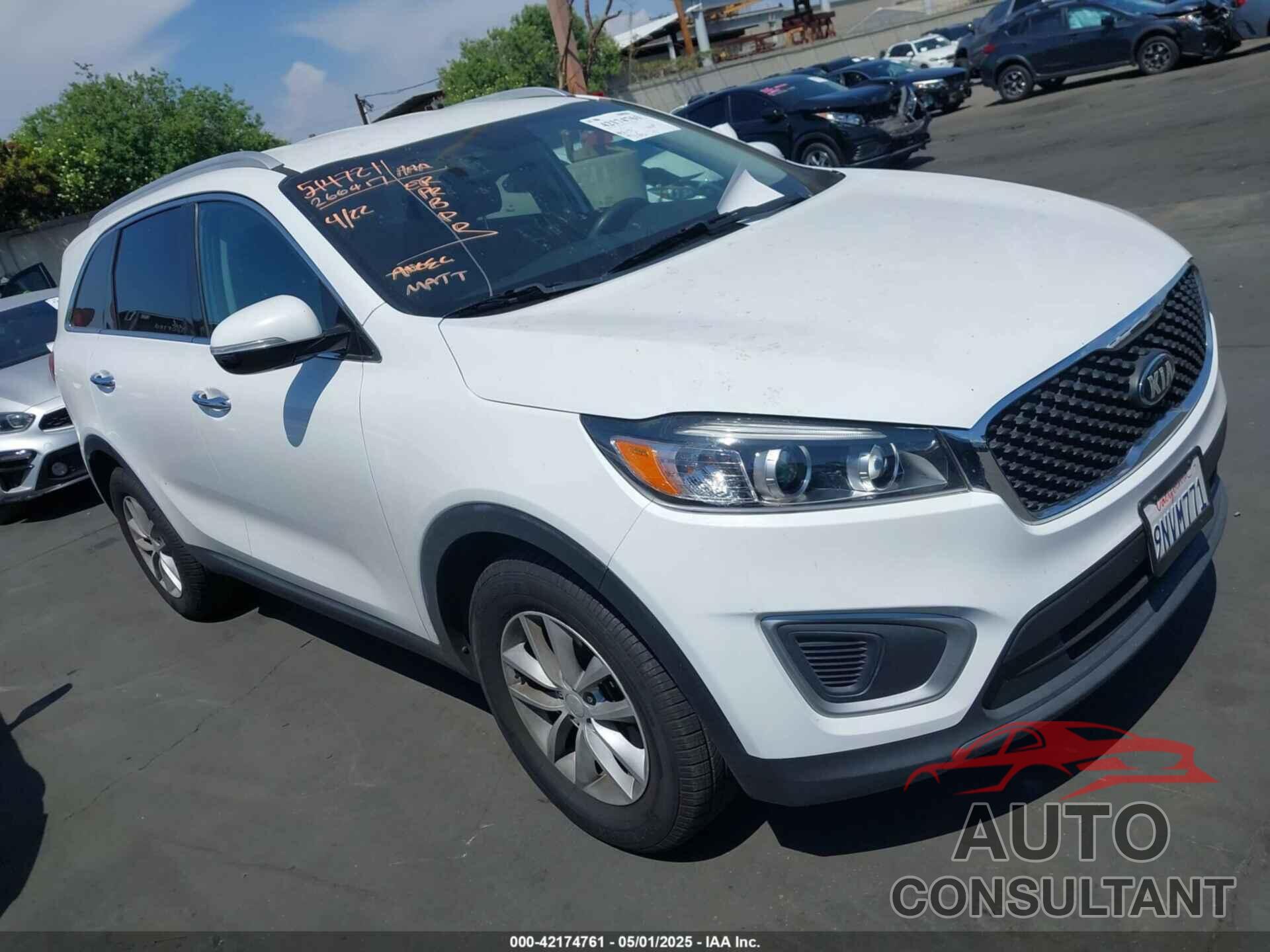 KIA SORENTO 2018 - 5XYPG4A32JG342040