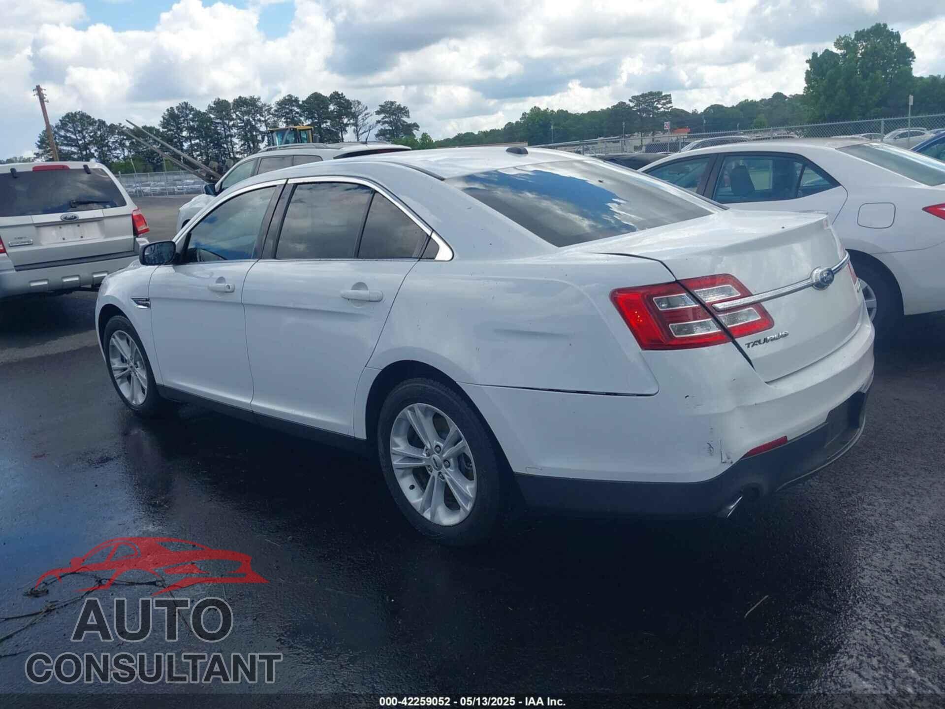 FORD TAURUS 2015 - 1FAHP2D82FG188844