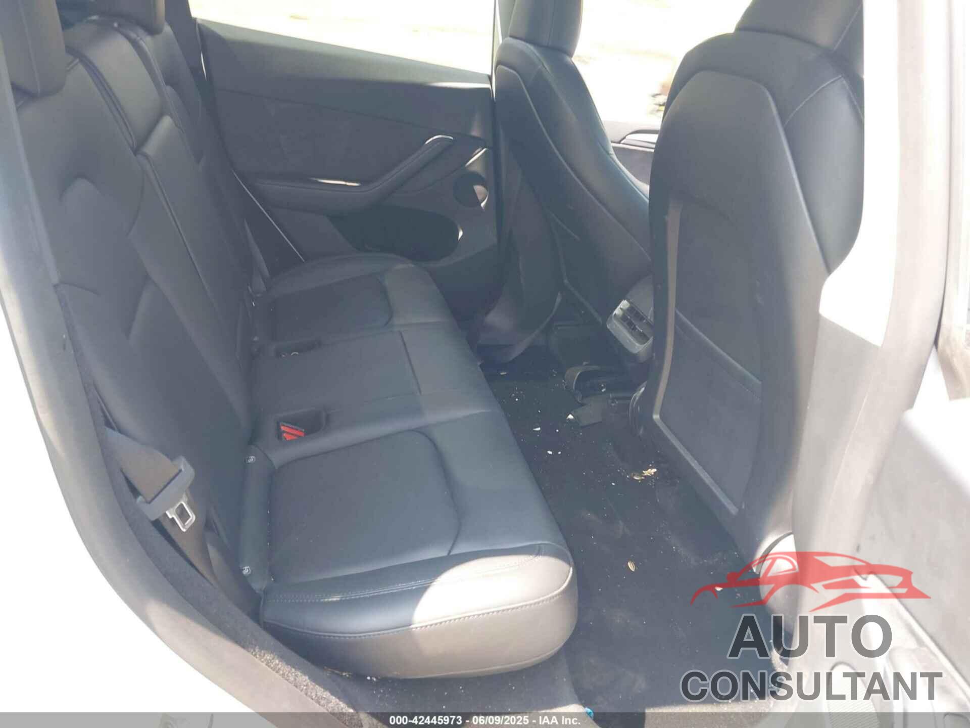 TESLA MODEL Y 2023 - 7SAYGDEE8PA121610