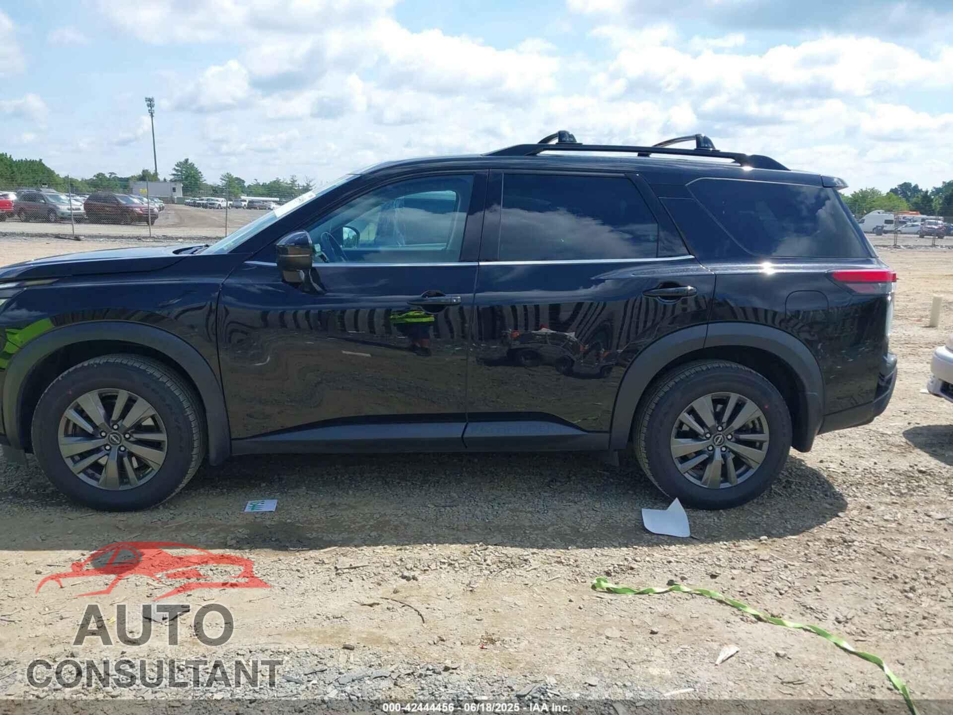 NISSAN PATHFINDER 2023 - 5N1DR3BD2PC272336