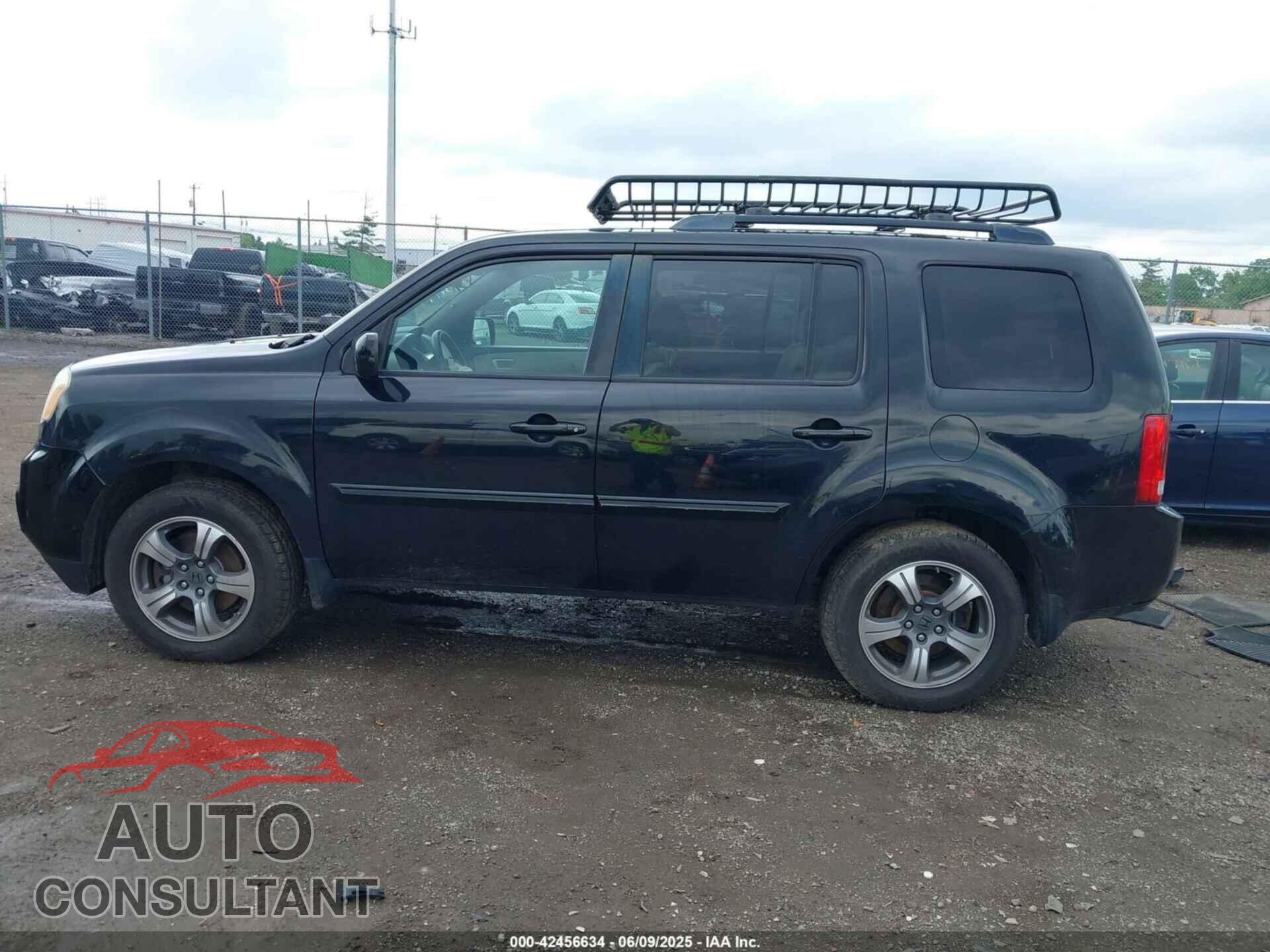 HONDA PILOT 2015 - 5FNYF4H34FB076354