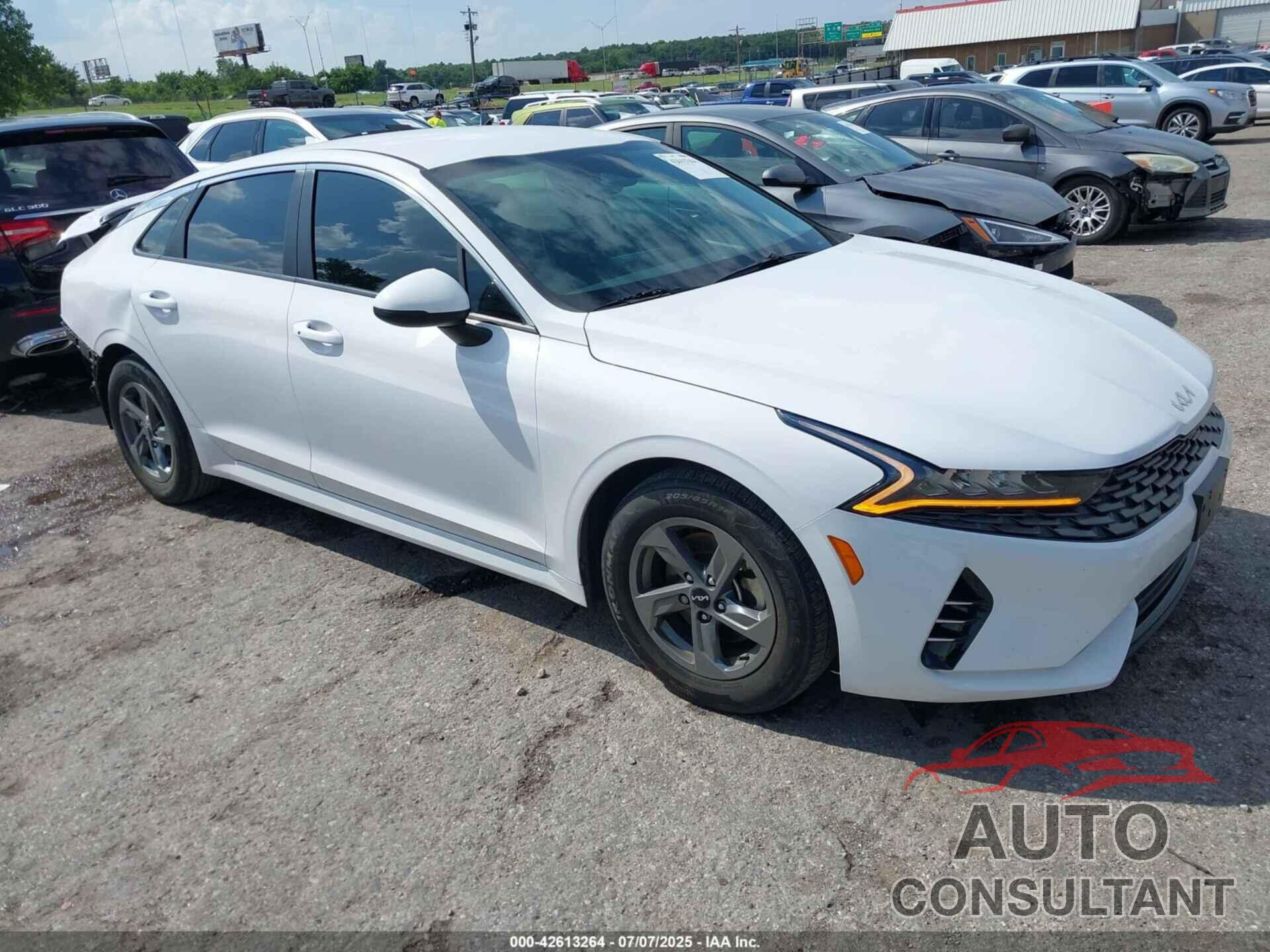 KIA K5 2022 - 5XXG14J23NG147552