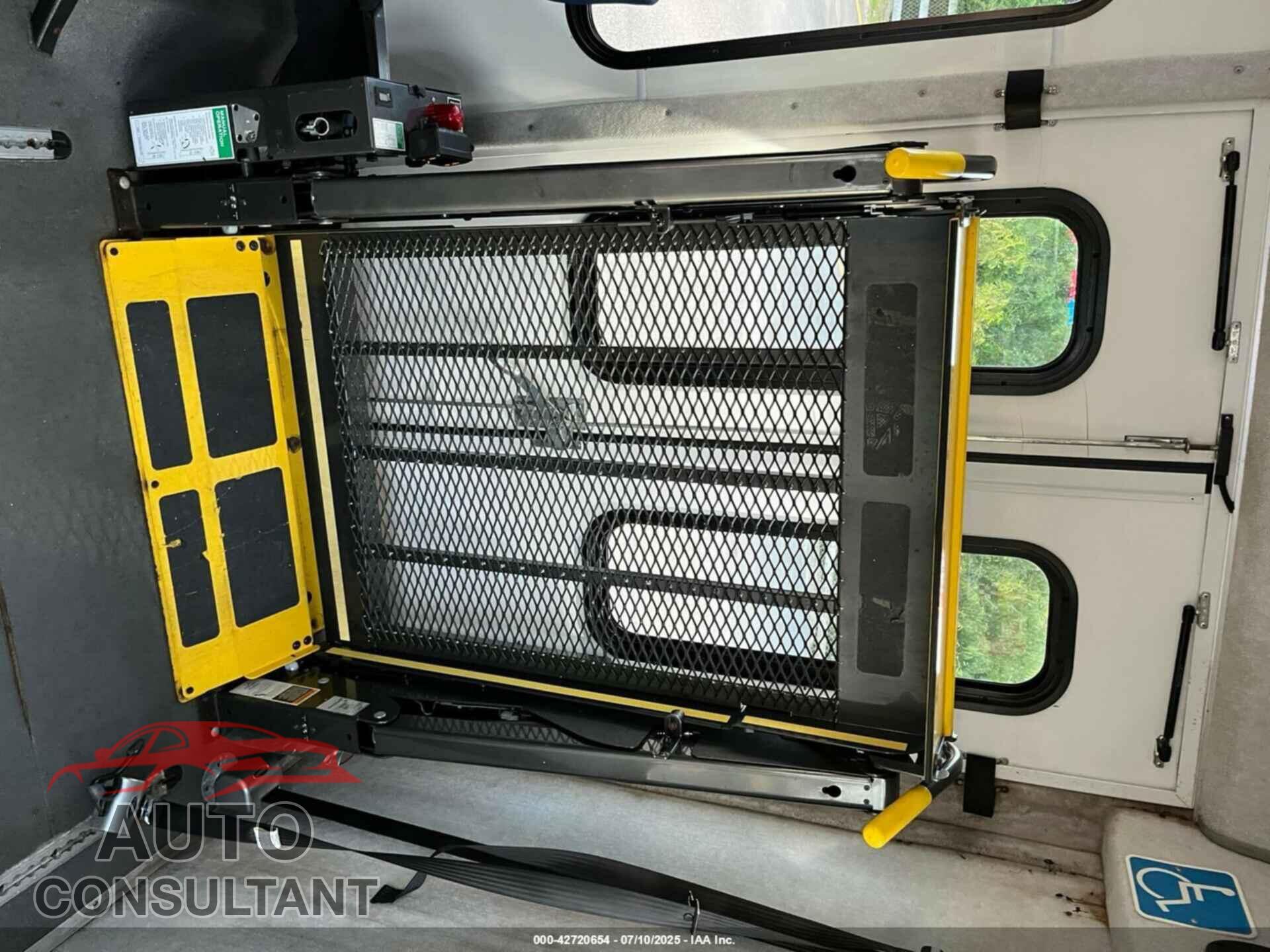 FORD E-350 CUTAWAY 2014 - 1FDEE3FL0EDA56669