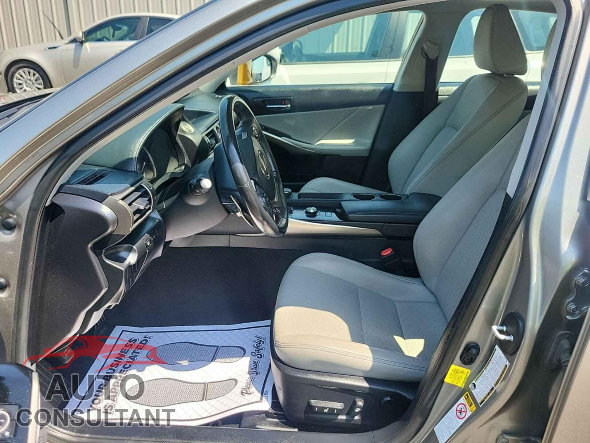 LEXUS IS 2015 - JTHBF1D23F5054878