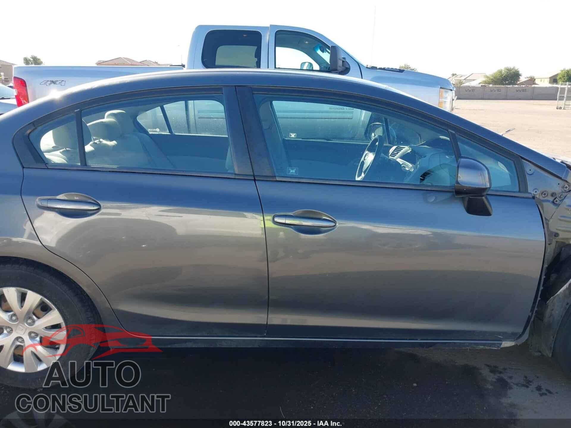 HONDA CIVIC 2012 - 2HGFB2F59CH560877