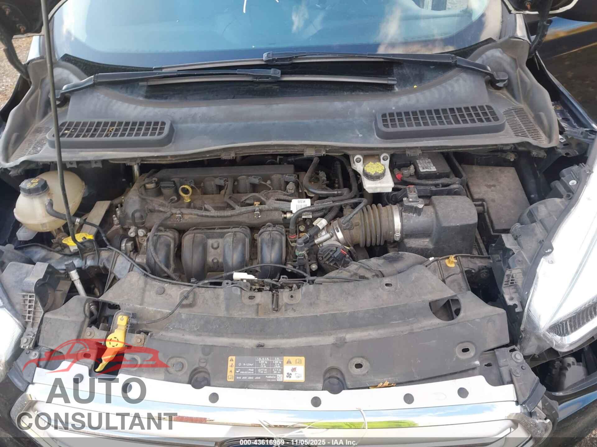 FORD ESCAPE 2017 - 1FMCU0F73HUC32002