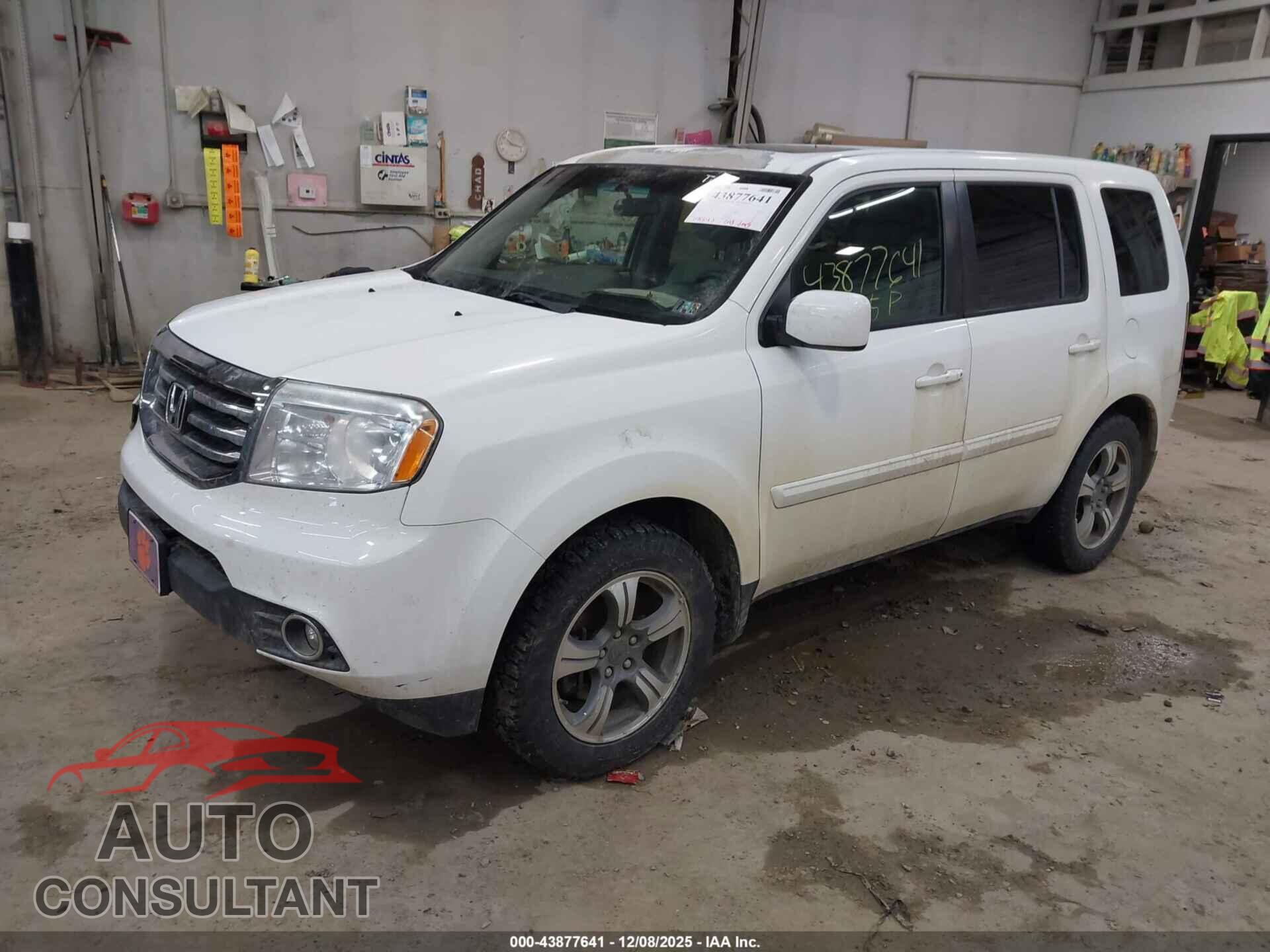 HONDA PILOT 2015 - 5FNYF4H38FB048802
