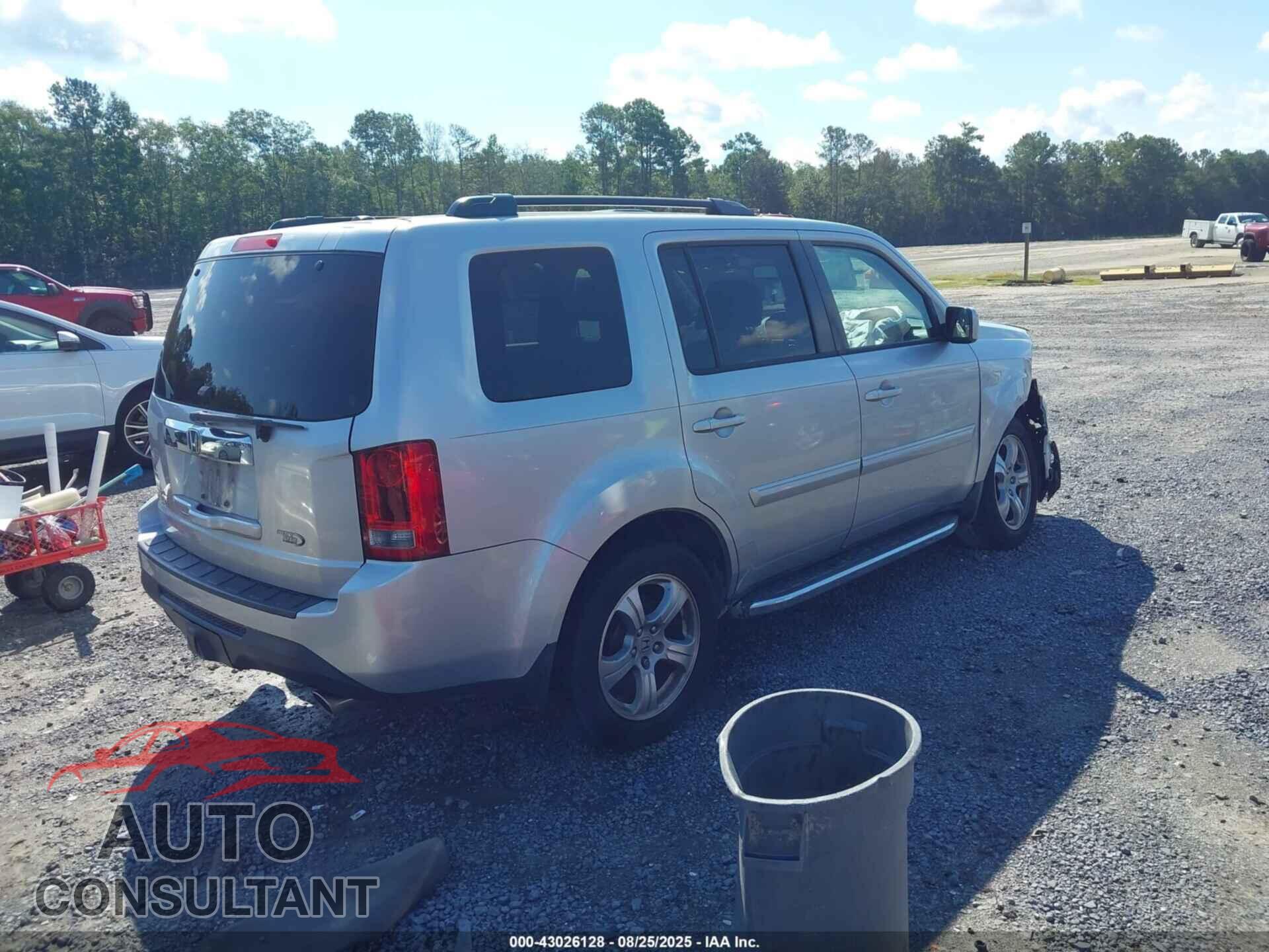 HONDA PILOT 2013 - 5FNYF3H69DB032805