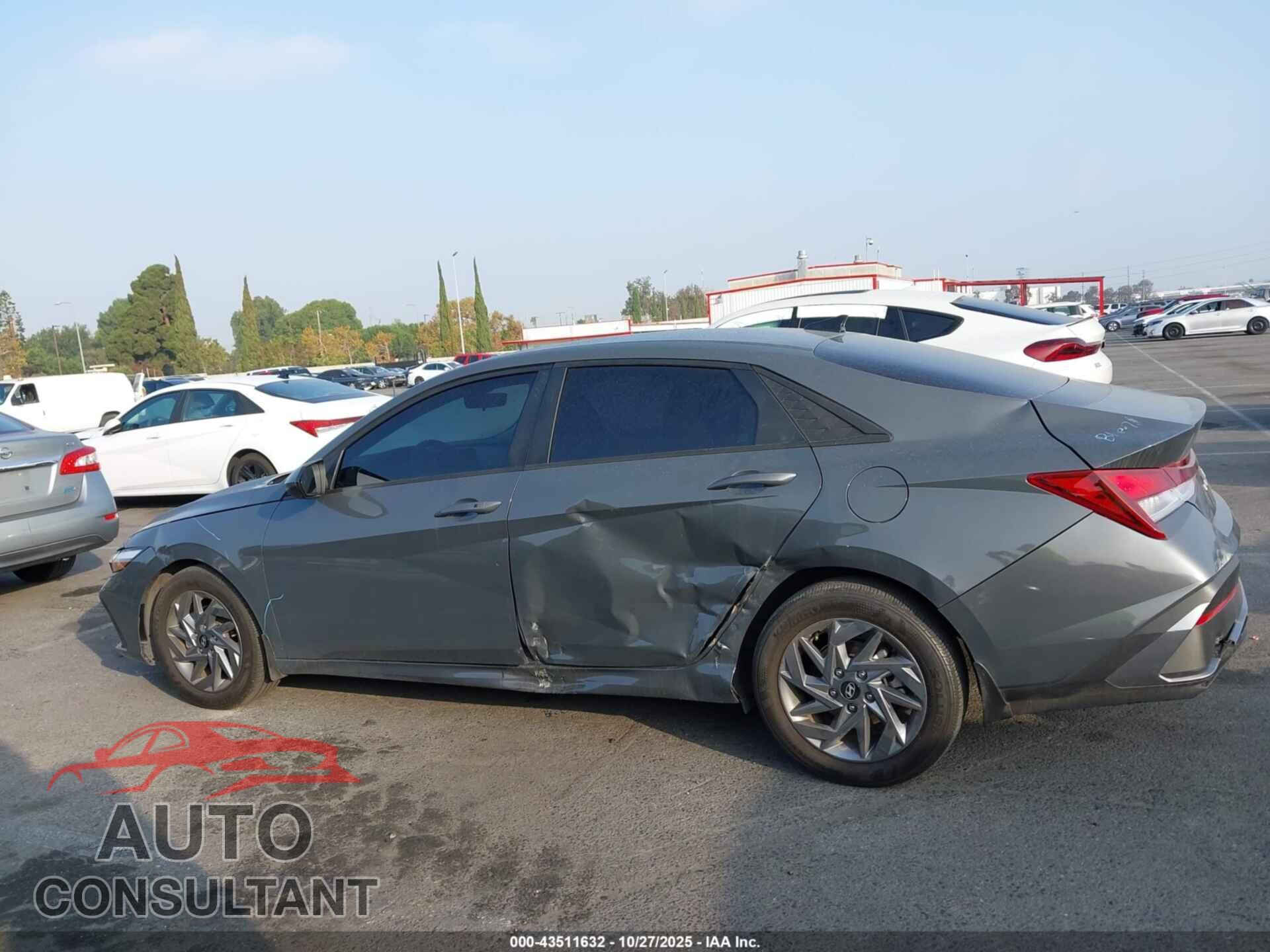 HYUNDAI ELANTRA 2024 - KMHLM4DG6RU808564