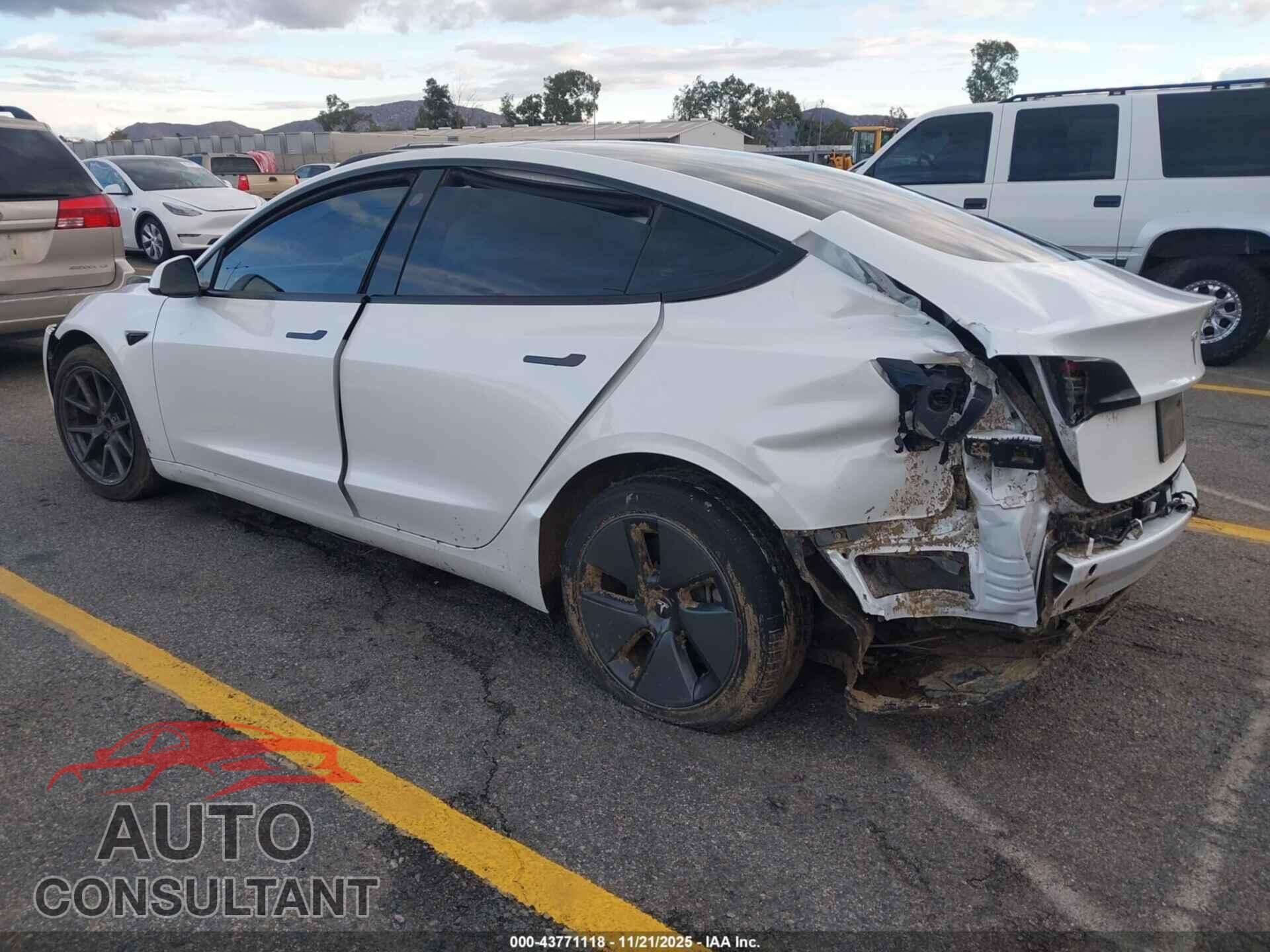 TESLA MODEL 3 2023 - 5YJ3E1EA2PF582748