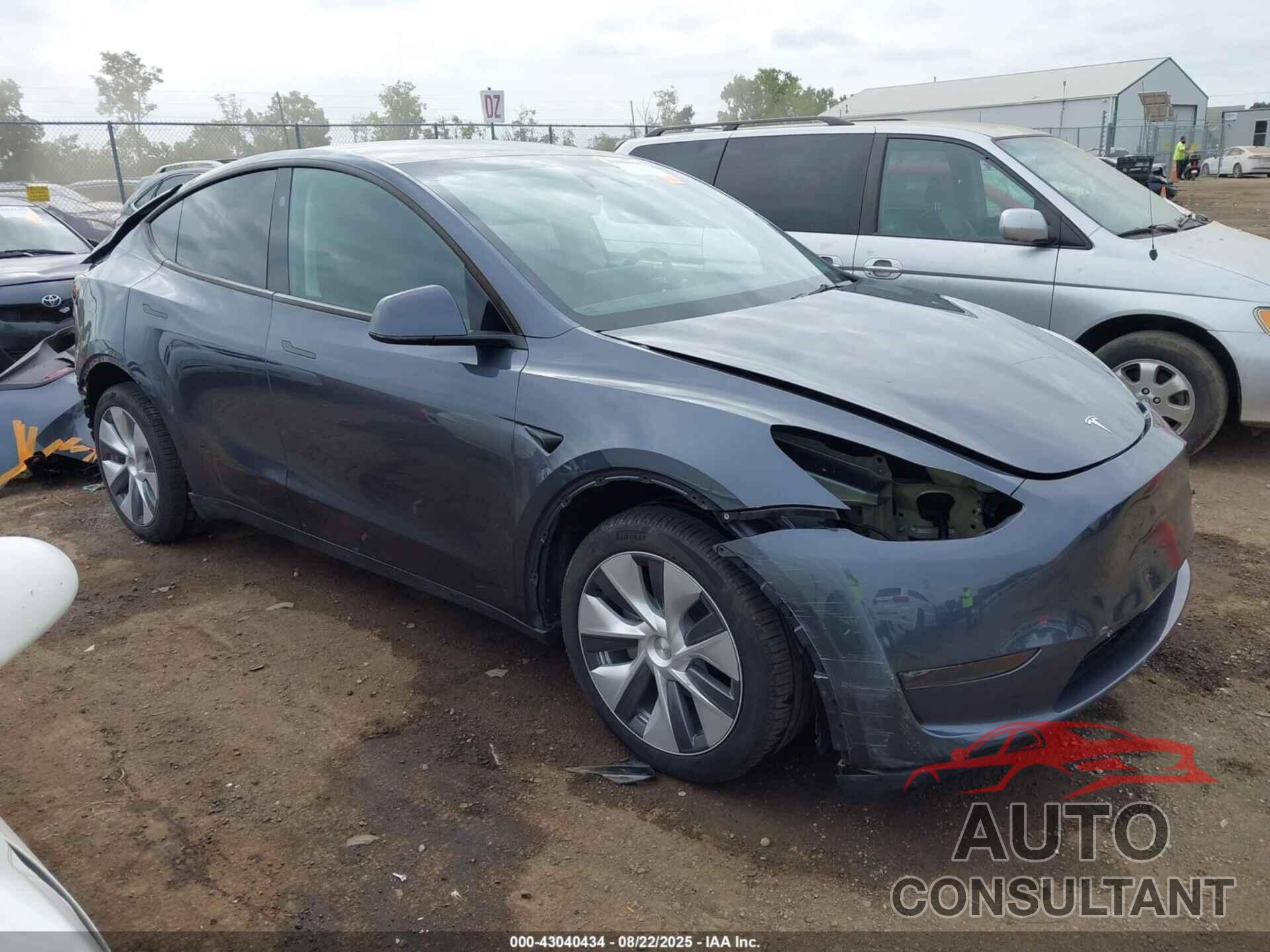 TESLA MODEL Y 2023 - 7SAYGDEE6PA193342