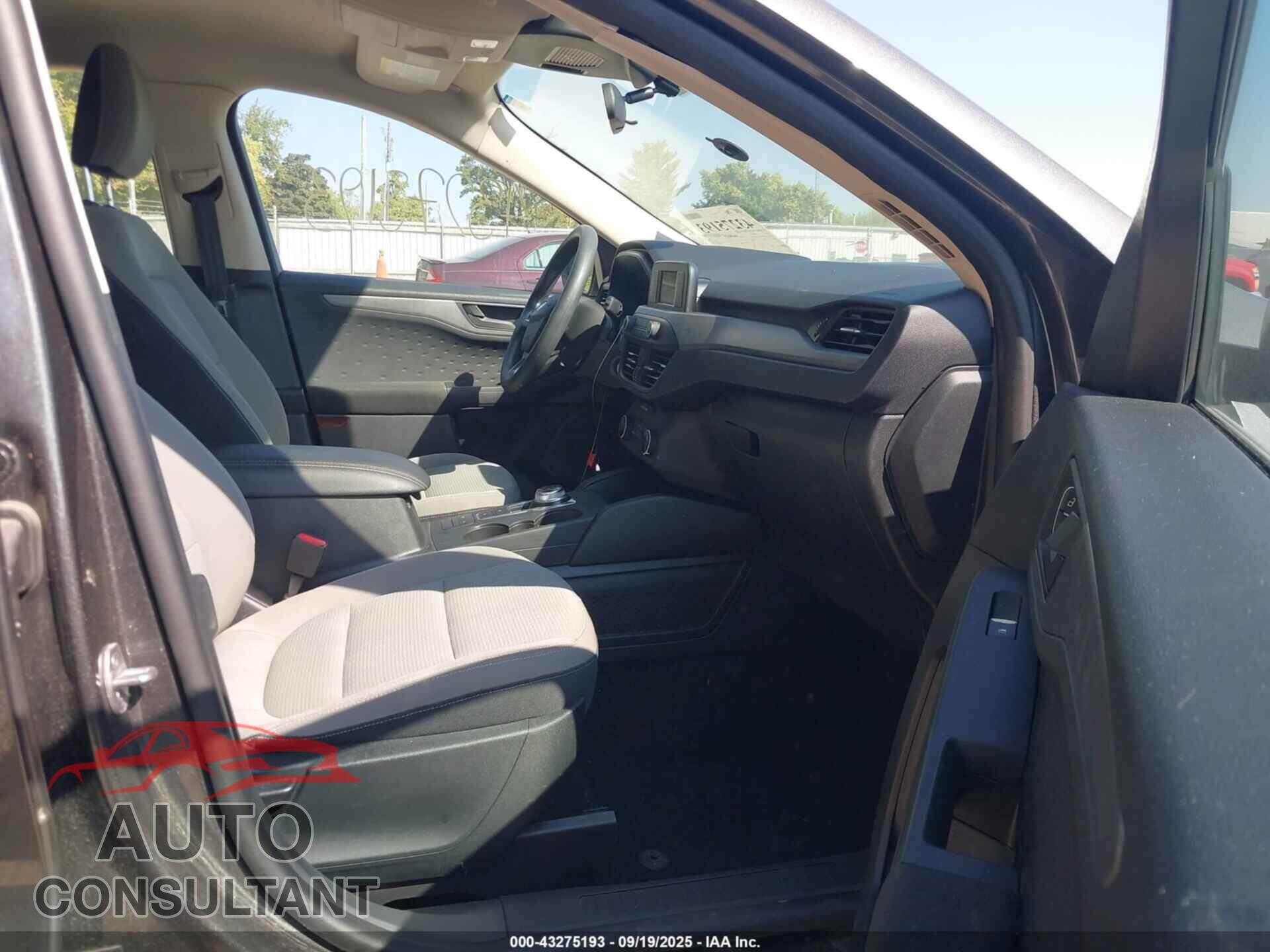FORD ESCAPE 2020 - 1FMCU0F66LUA08755