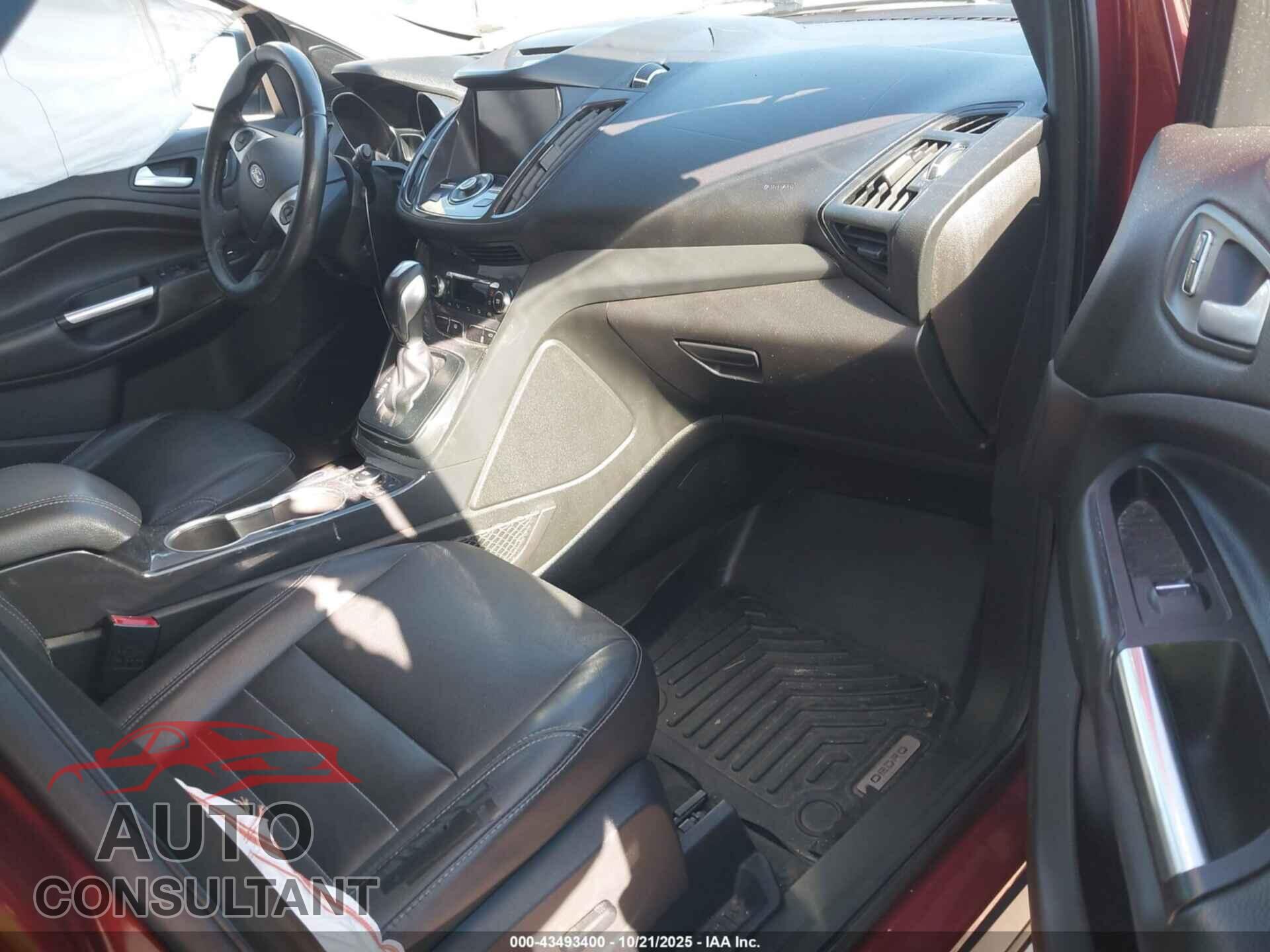 FORD ESCAPE 2015 - 1FMCU9J91FUB10359