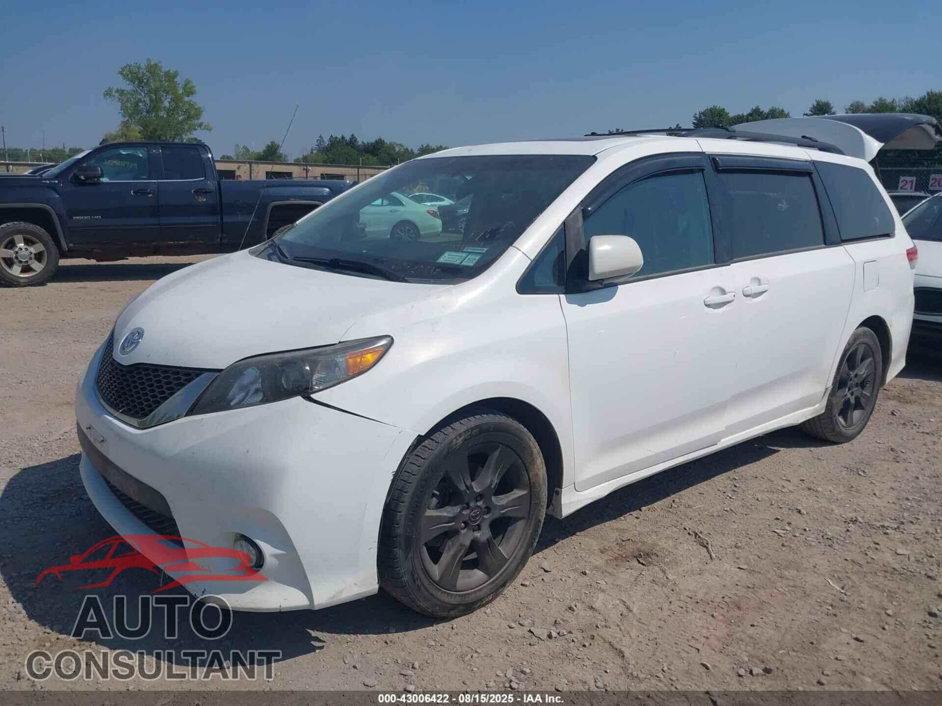 TOYOTA SIENNA 2011 - 5TDXK3DC7BS048545