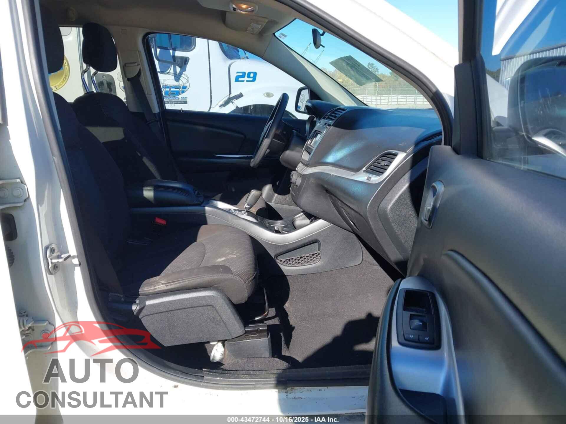 DODGE JOURNEY 2015 - 3C4PDCBG2FT610525