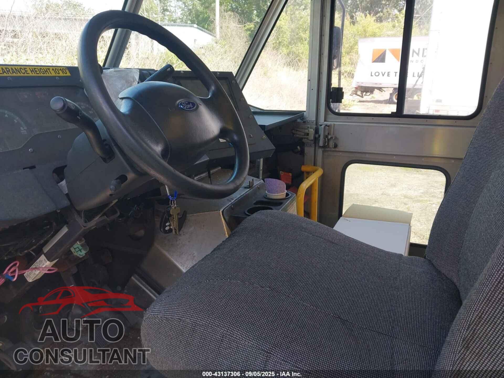 FORD E-450 STRIPPED 2019 - 1FC3E4K67KDC48085