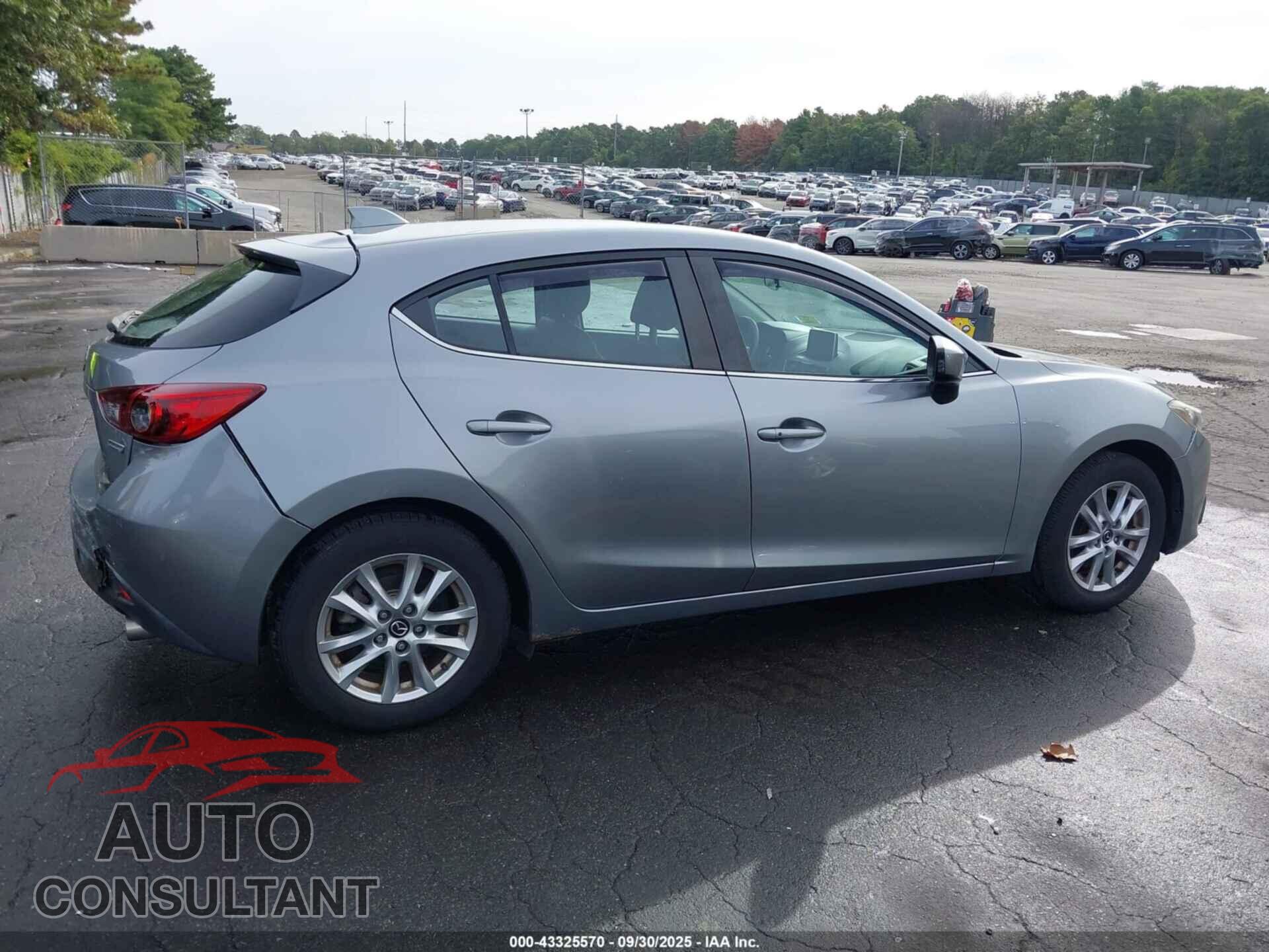 MAZDA MAZDA3 2014 - JM1BM1M76E1186008