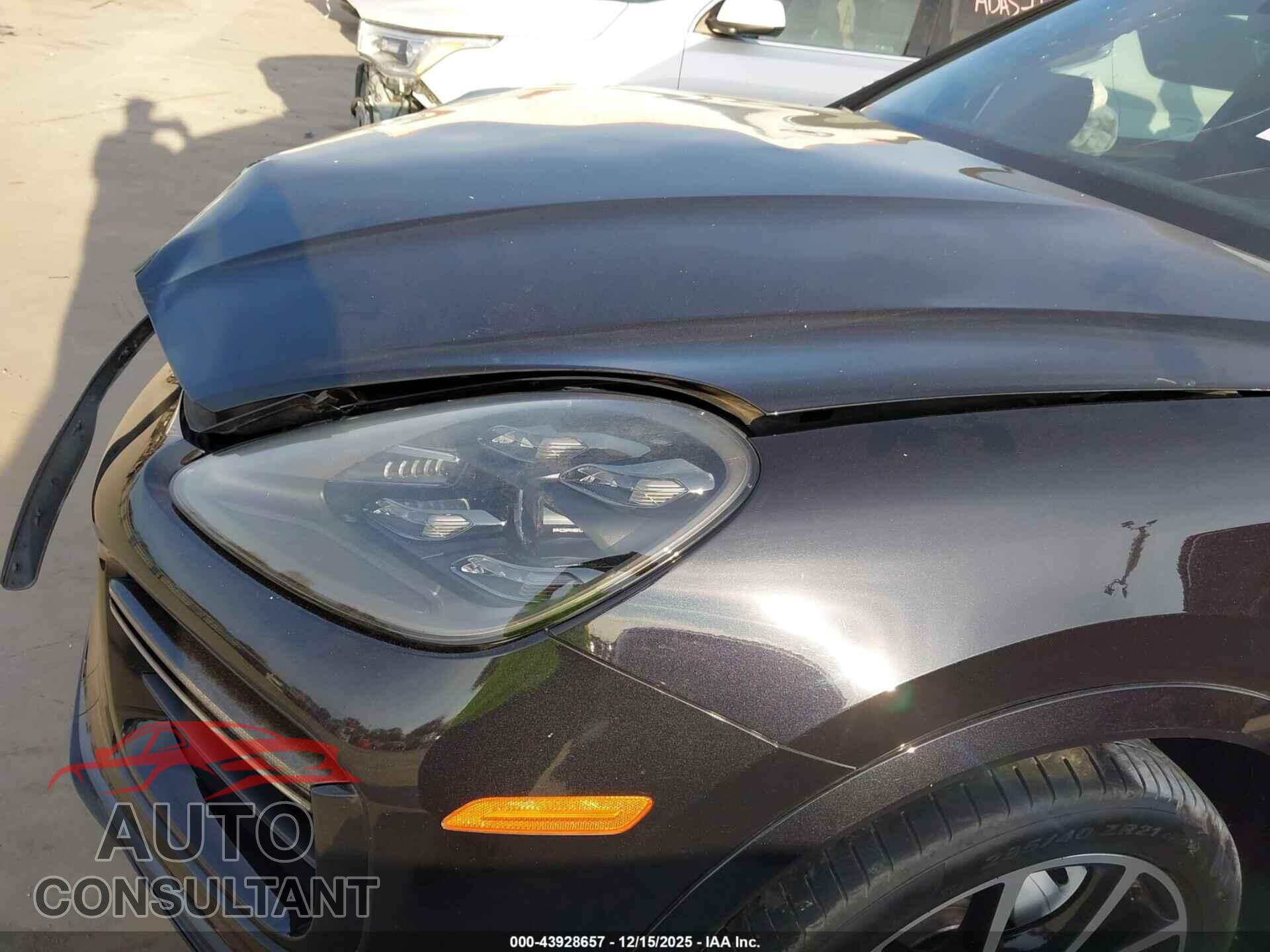 PORSCHE CAYENNE 2019 - WP1AF2AY0KDA80428