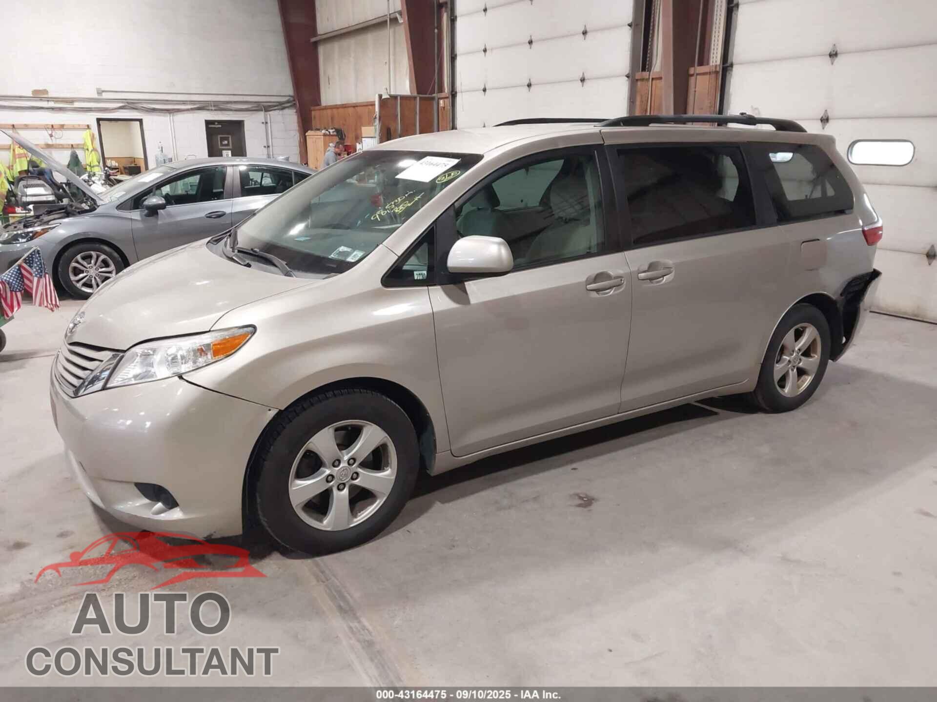TOYOTA SIENNA 2017 - 5TDKZ3DC3HS842392