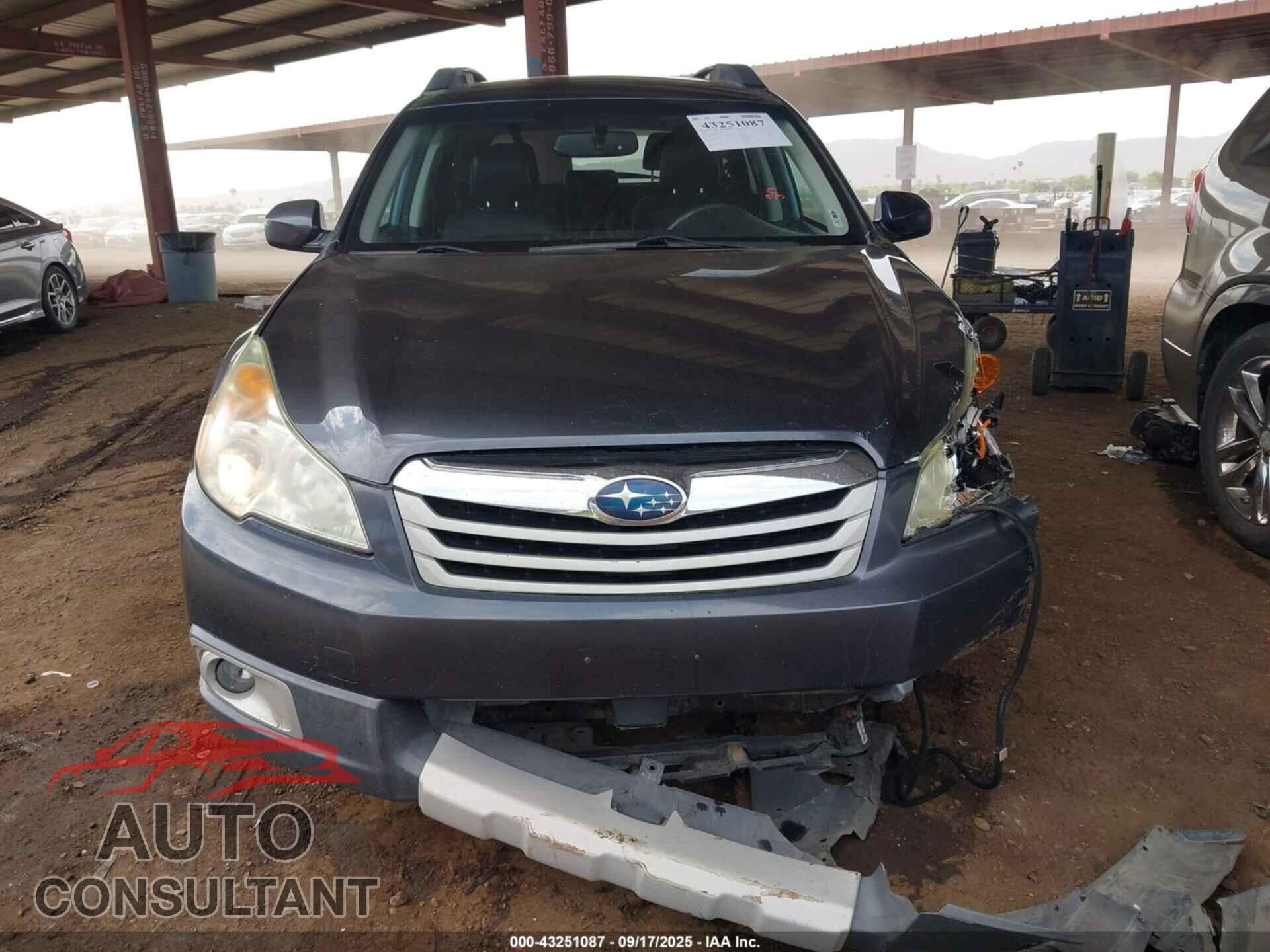 SUBARU OUTBACK 2011 - 4S4BRBLC7B3379852