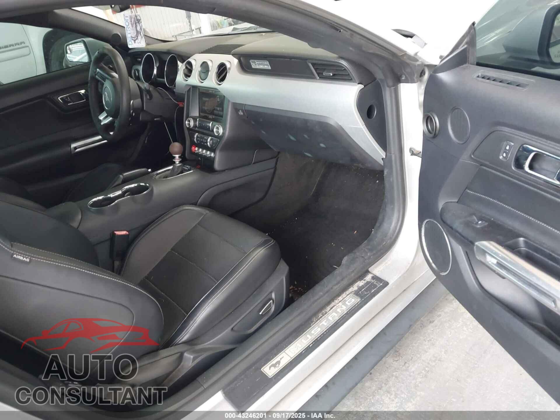 FORD MUSTANG 2015 - 1FA6P8TH9F5352677