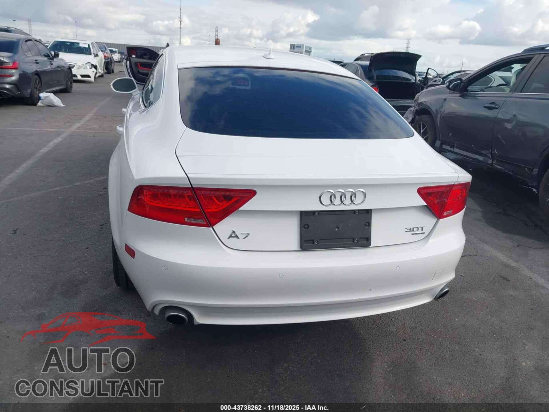 AUDI A7 2013 - WAUYGAFC7DN139666