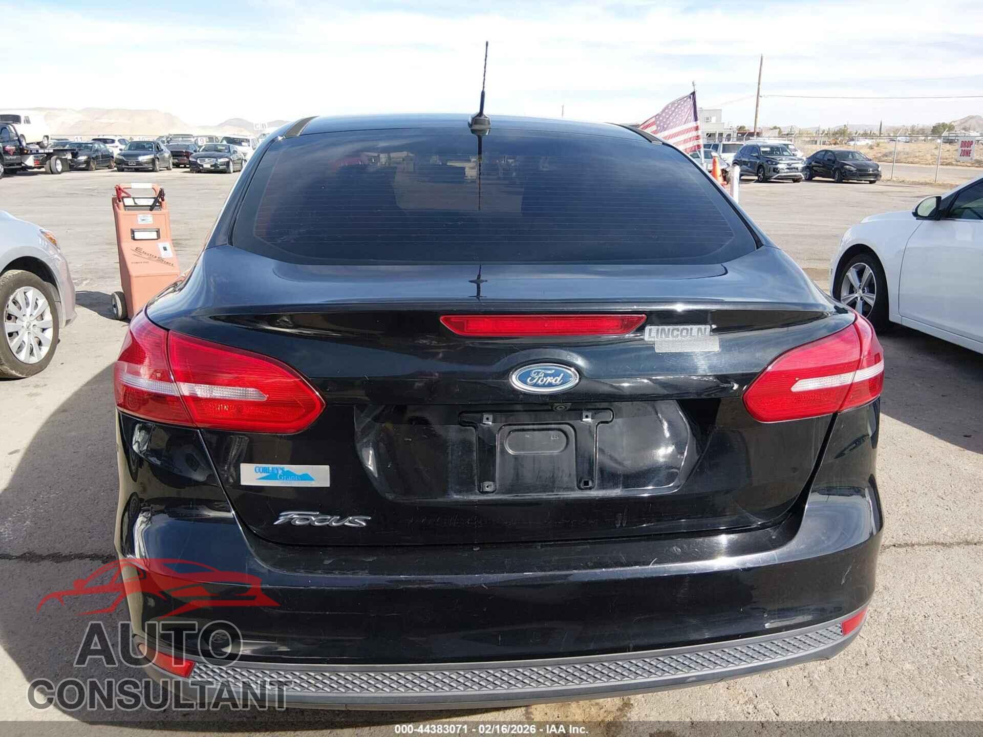 FORD FOCUS 2017 - 1FADP3E26HL308220