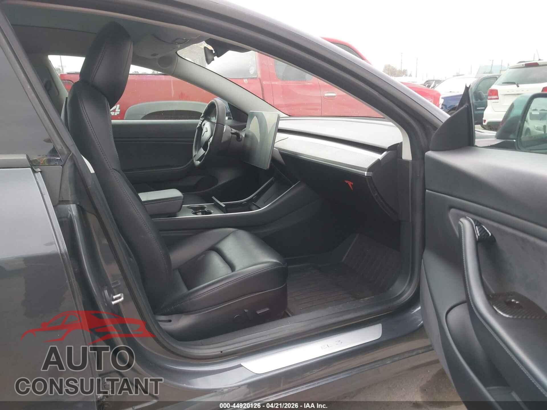 TESLA MODEL 3 2018 - 5YJ3E1EA8JF021798