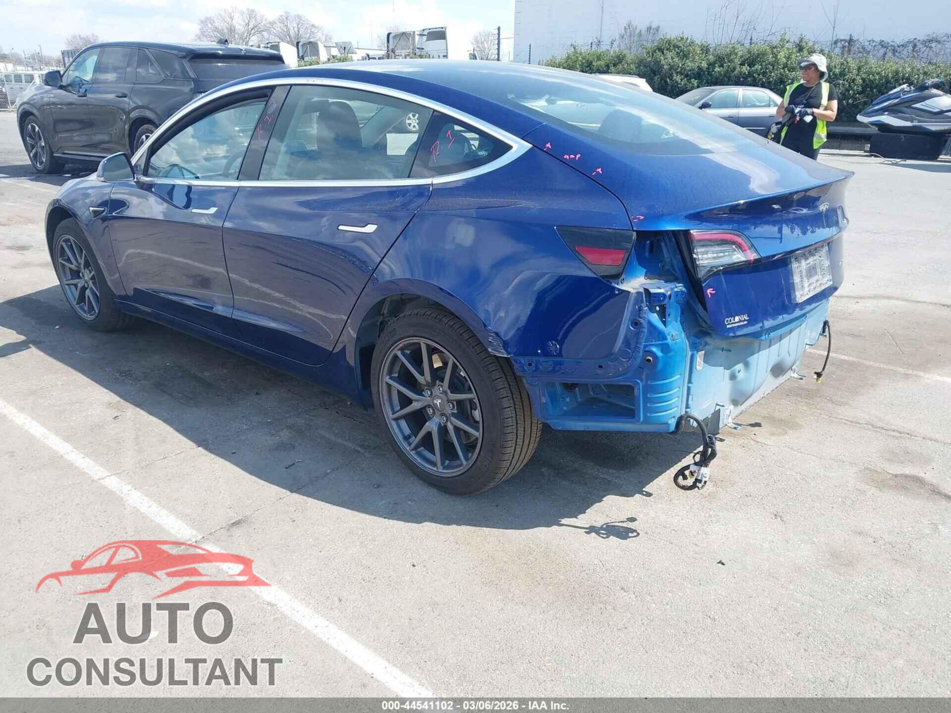 TESLA MODEL 3 2020 - 5YJ3E1EB3LF711244